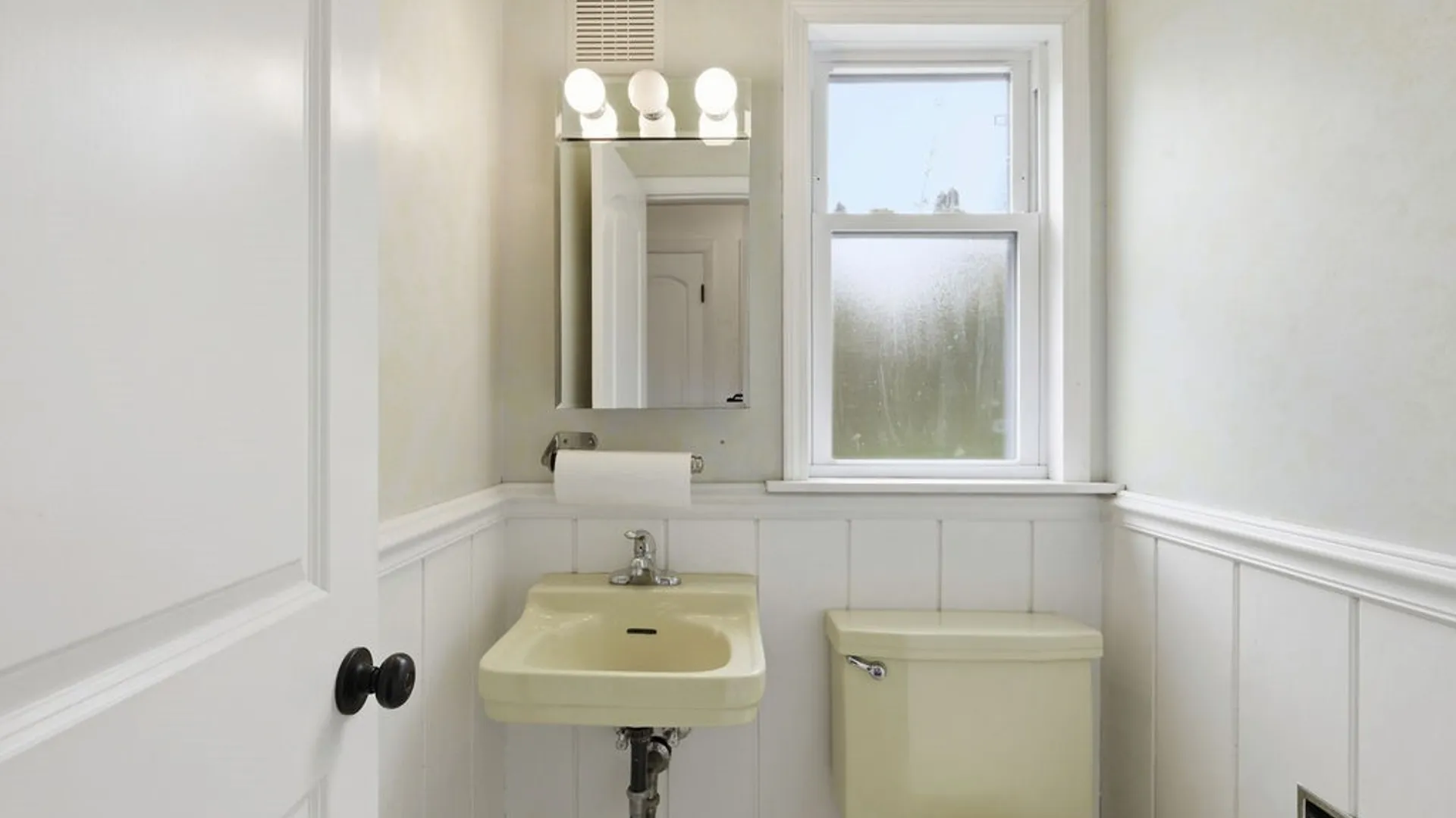 Property at 216 Cooper Lane, DeWitt, NY 13214 14