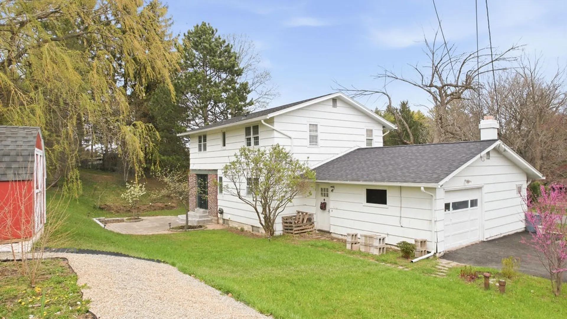 Property at 216 Cooper Lane, DeWitt, NY 13214 3