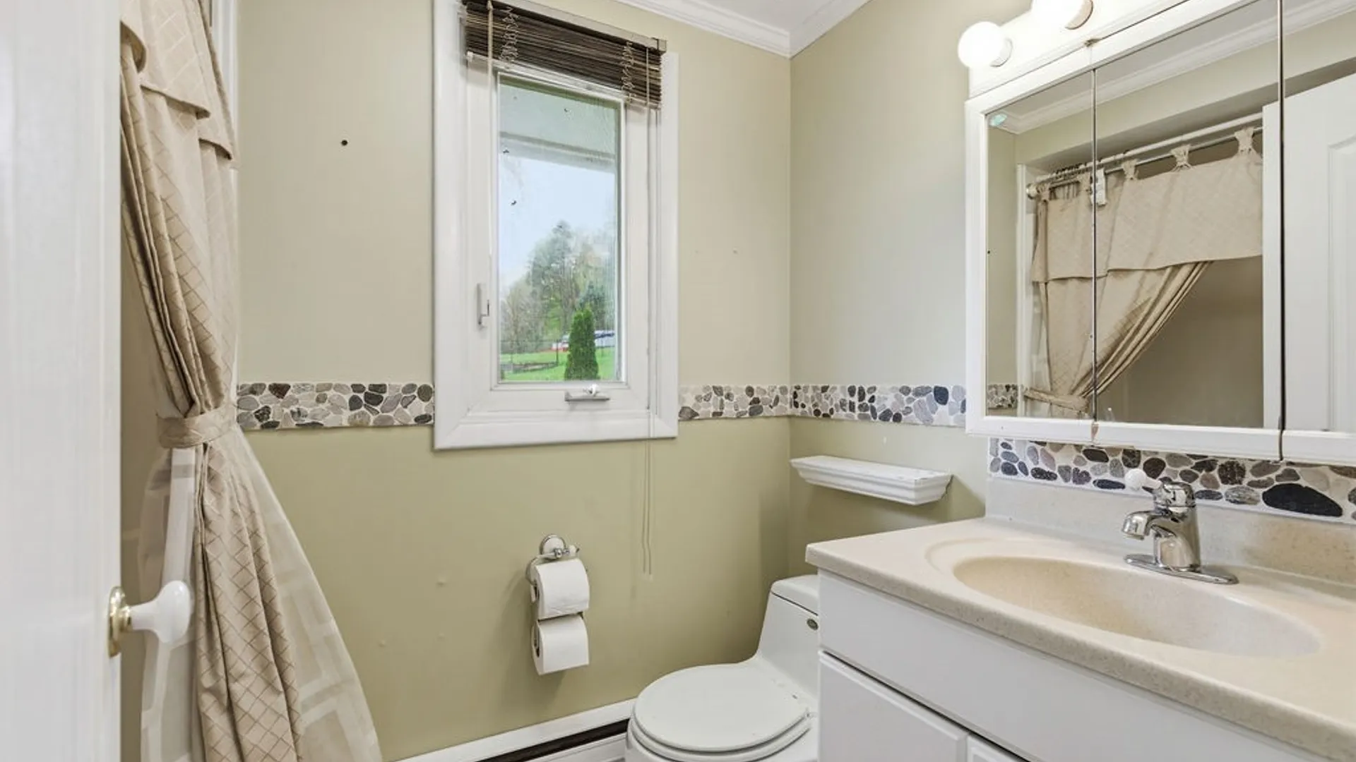 Property at 216 Cooper Lane, DeWitt, NY 13214 31