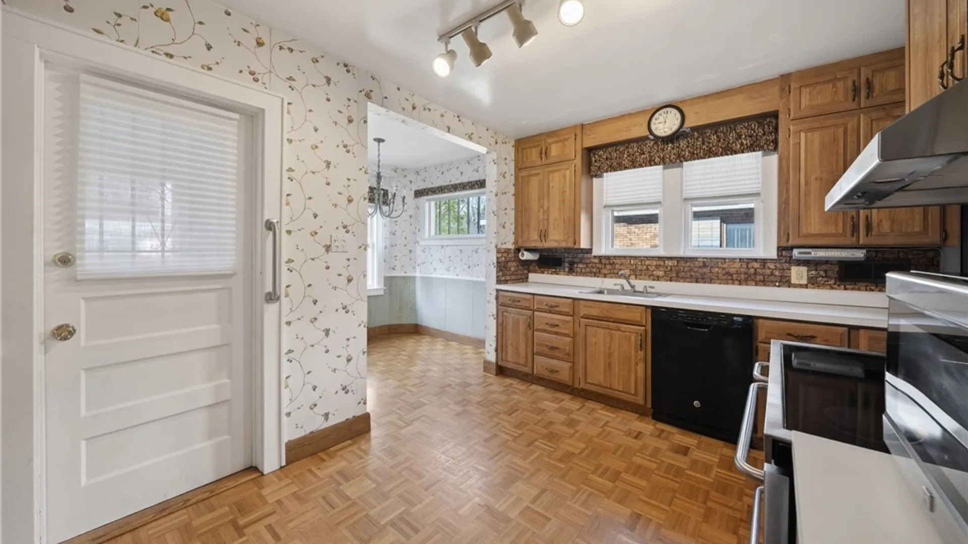 Property at 102 Kline Street, Syracuse, NY 13203 16