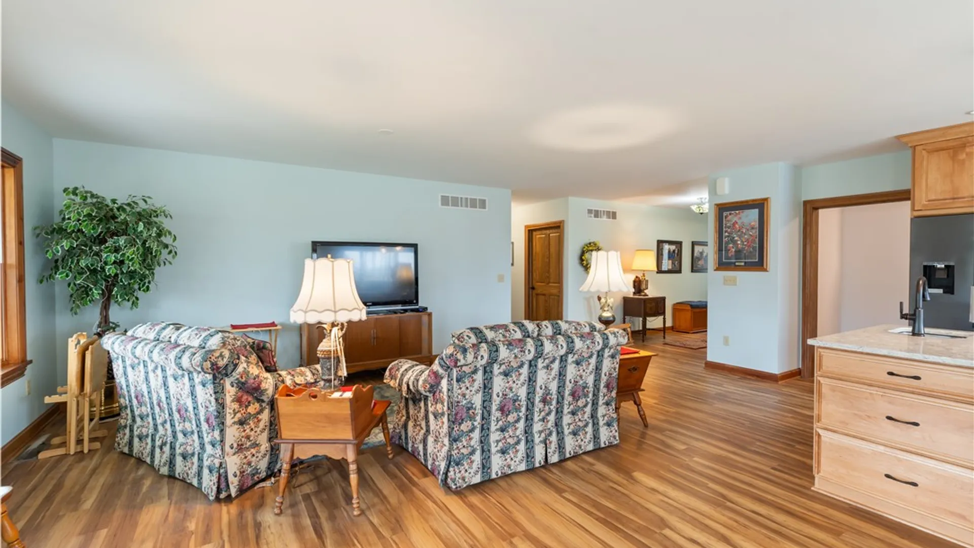 Property at 6568 Florence Ln, Livonia, NY 14487 15