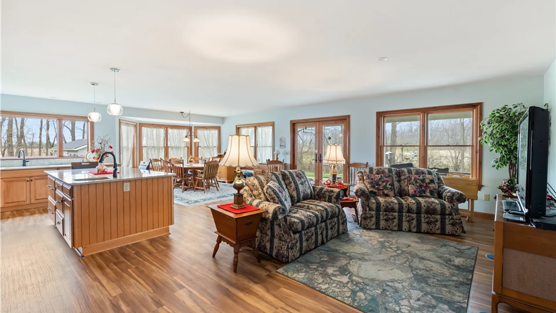 Property at 6568 Florence Ln, Livonia, NY 14487 5
