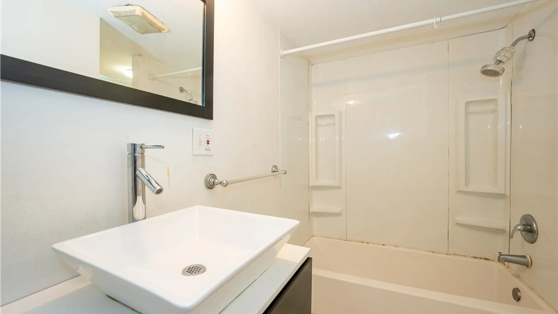 Property at 884 Eagle Street, Buffalo, NY 14210 12