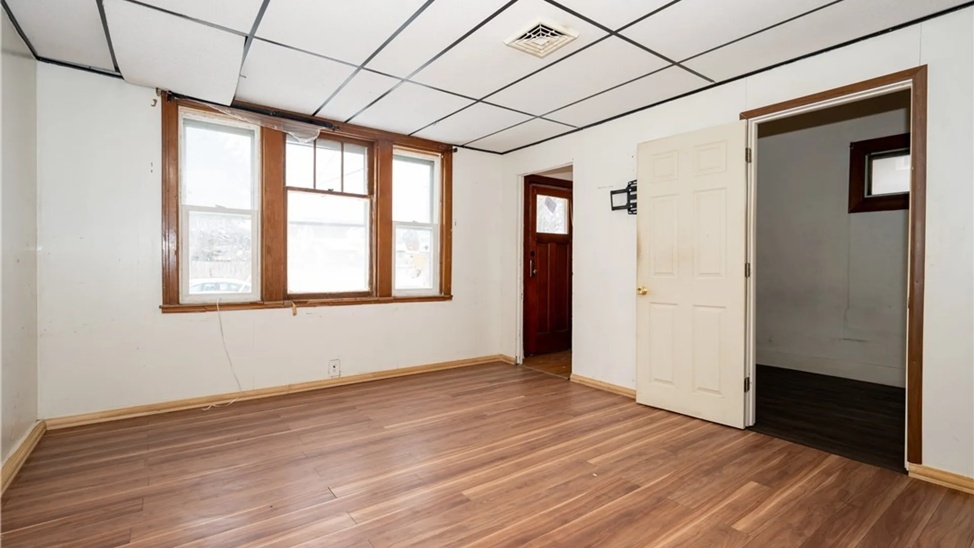 Property at 884 Eagle Street, Buffalo, NY 14210 20