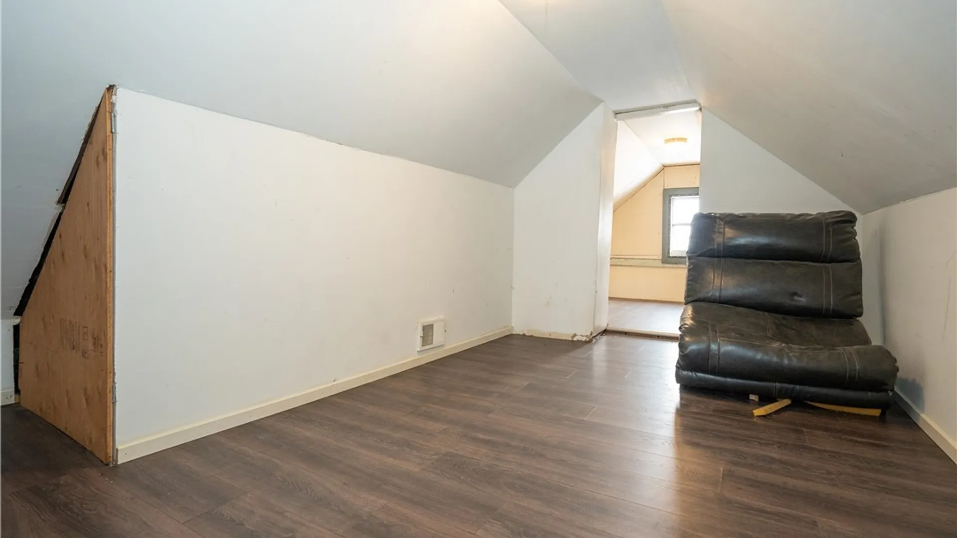 Property at 884 Eagle Street, Buffalo, NY 14210 28