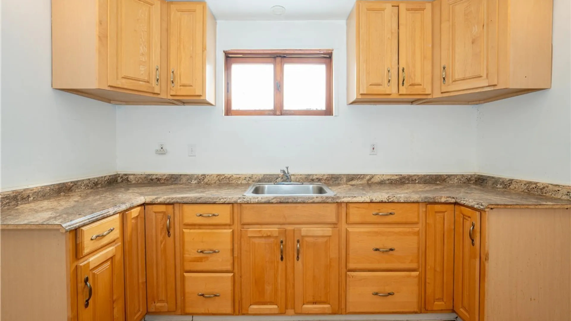 Property at 884 Eagle Street, Buffalo, NY 14210 6