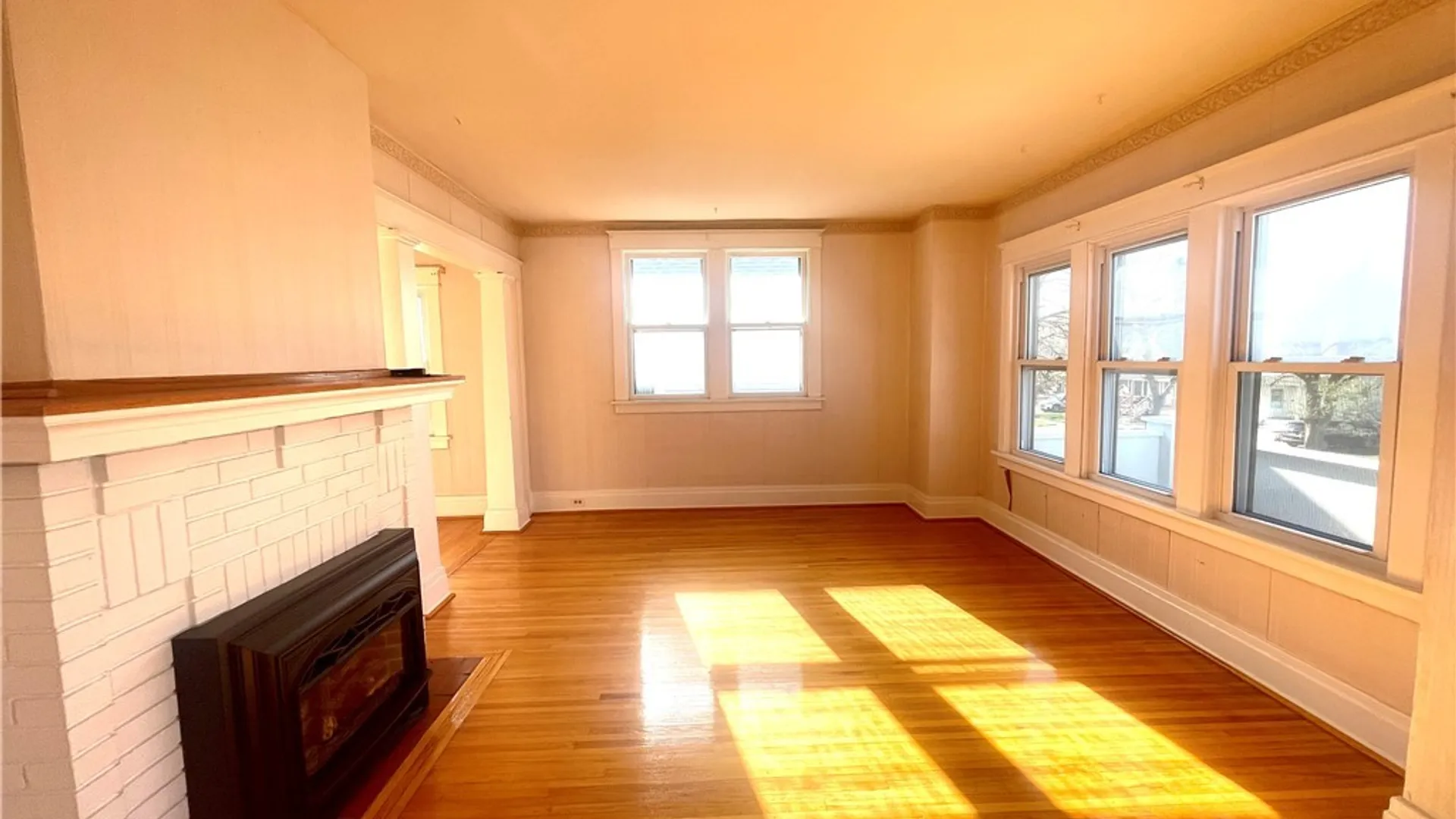 Property at 75 Harding Road, Buffalo, NY 14220 14