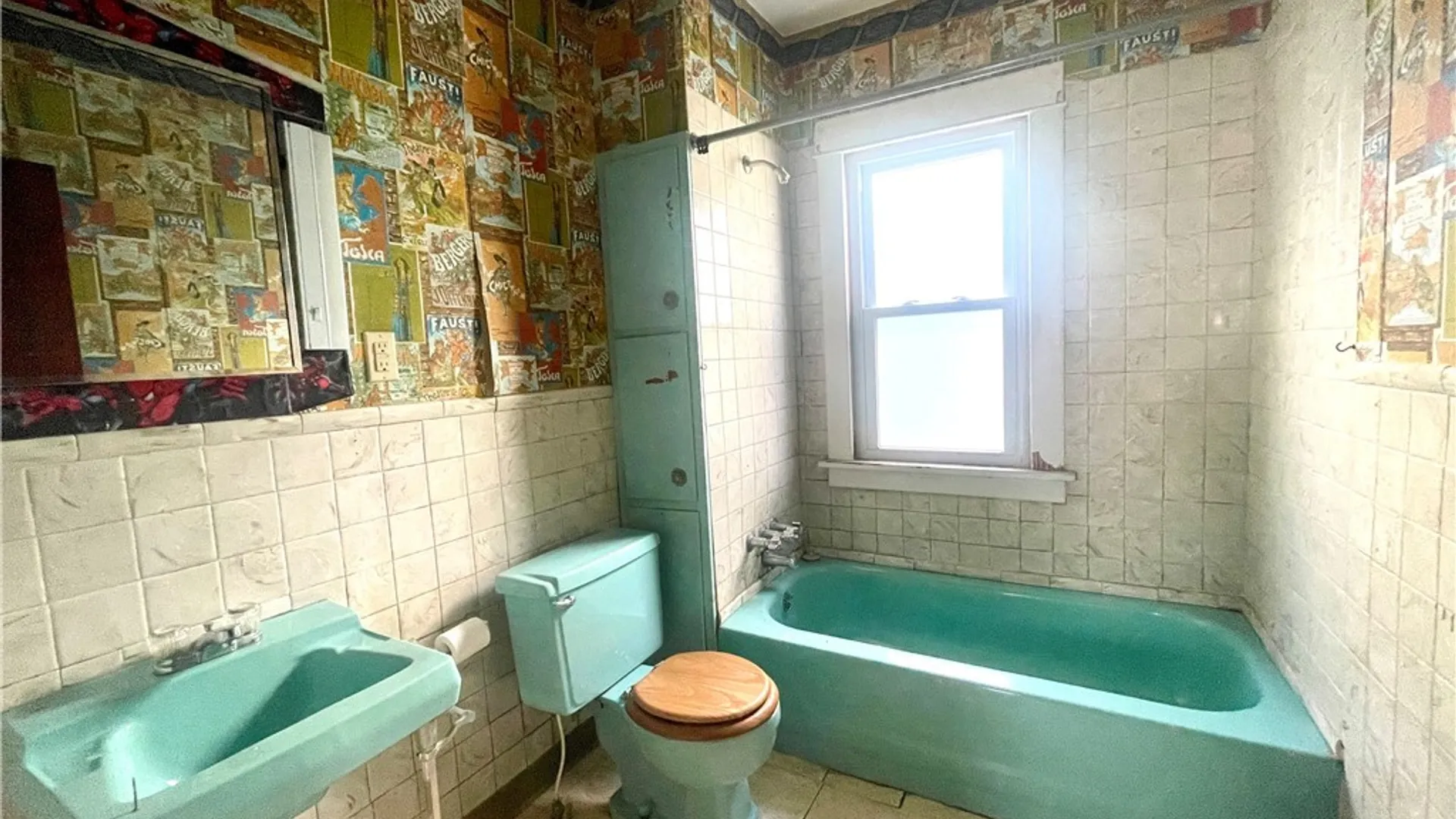 Property at 75 Harding Road, Buffalo, NY 14220 4