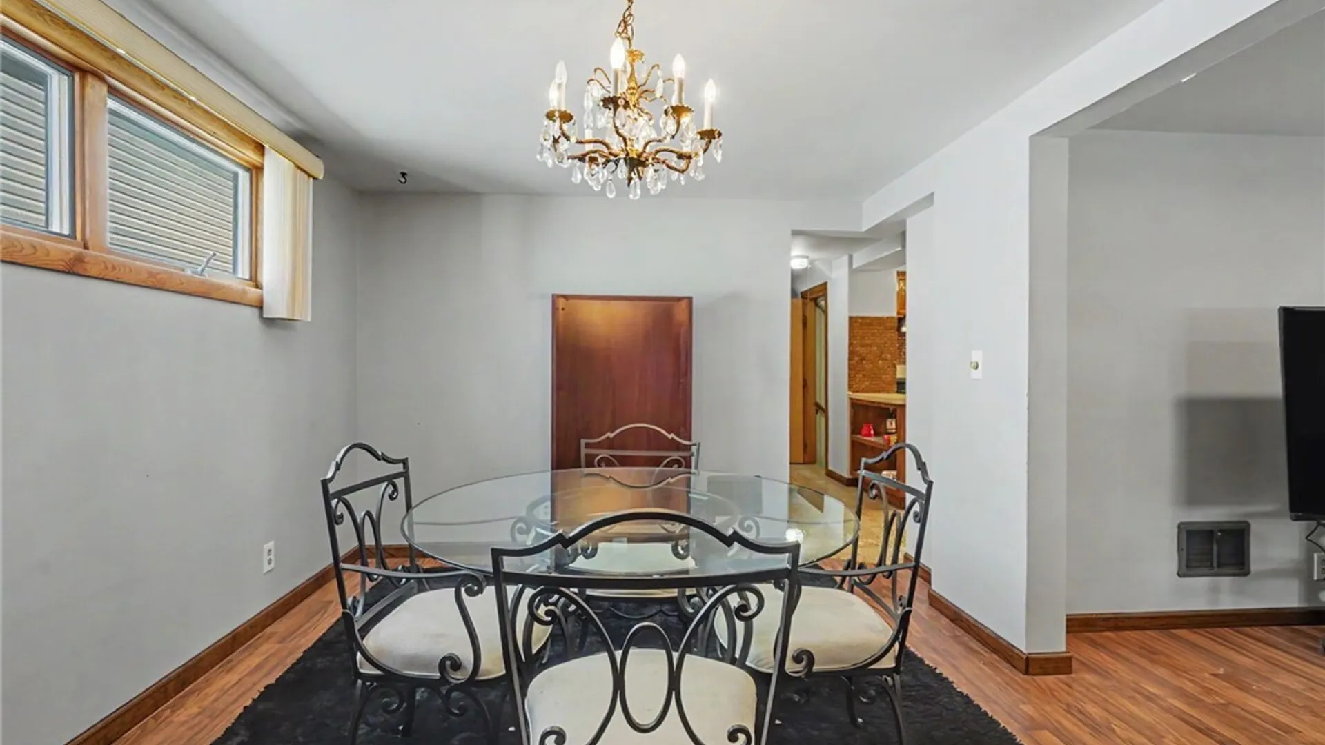 Property at 137 Jackson Avenue, Cheektowaga, NY 14212 10