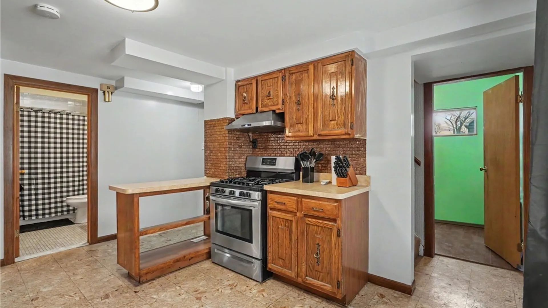 Property at 137 Jackson Avenue, Cheektowaga, NY 14212 12