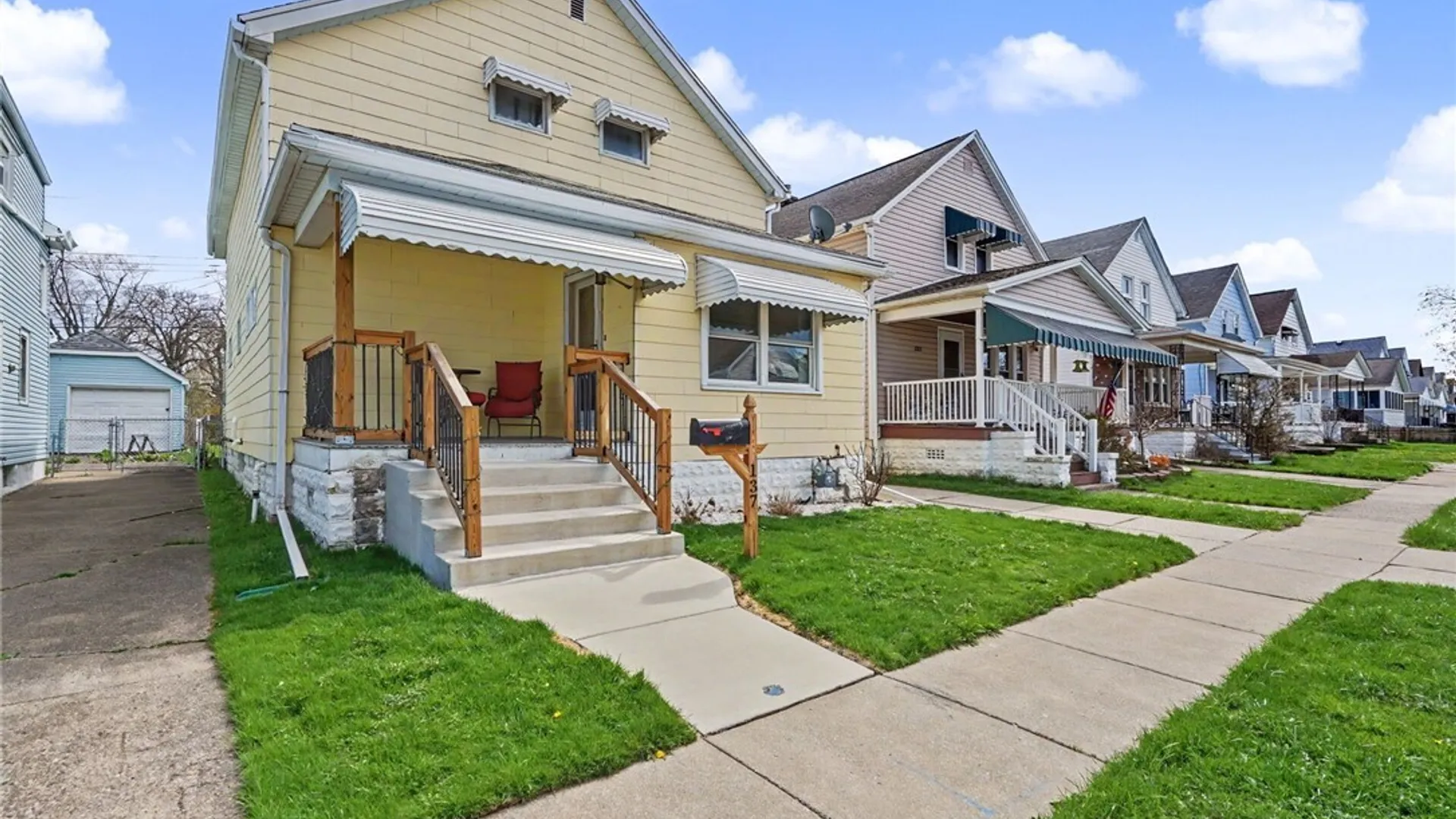 Property at 137 Jackson Avenue, Cheektowaga, NY 14212 2