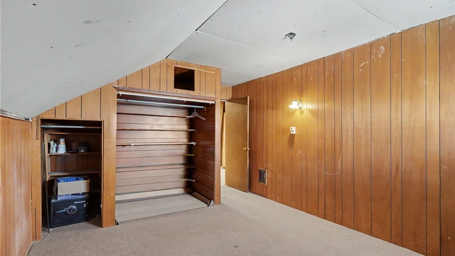 Property at 137 Jackson Avenue, Cheektowaga, NY 14212 22