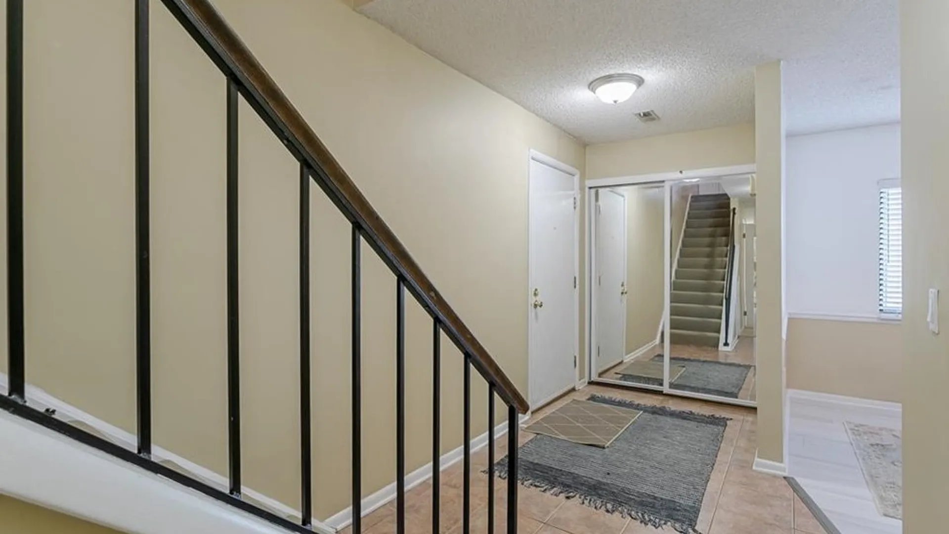 Property at 181 Bay Village Drive, Irondequoit, NY 14609 11