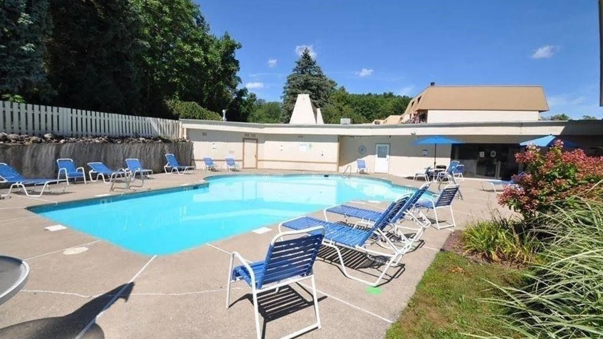 Property at 181 Bay Village Drive, Irondequoit, NY 14609 12