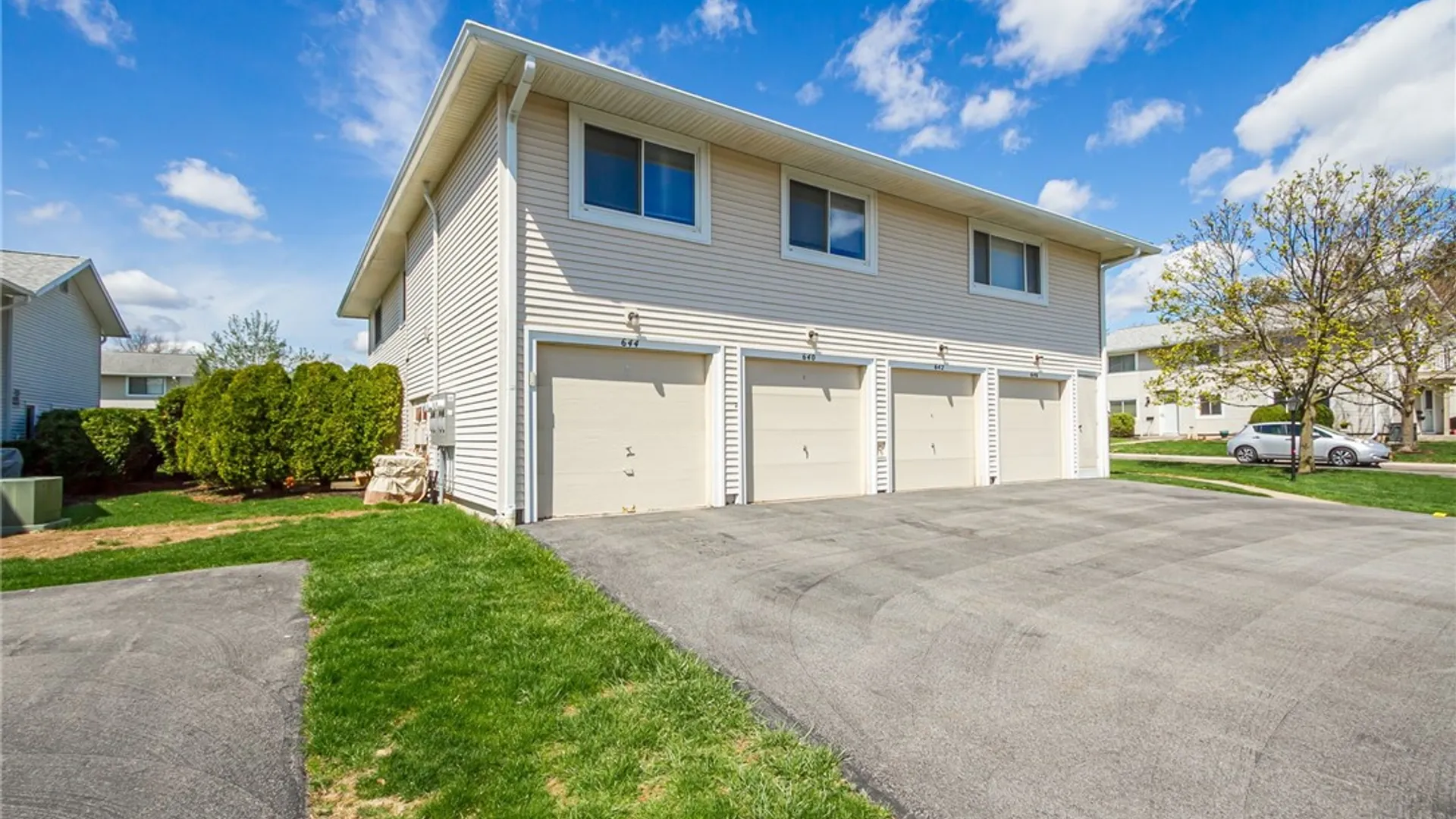 Property at 644 Eastbrooke Lane, Brighton, NY 14618 17