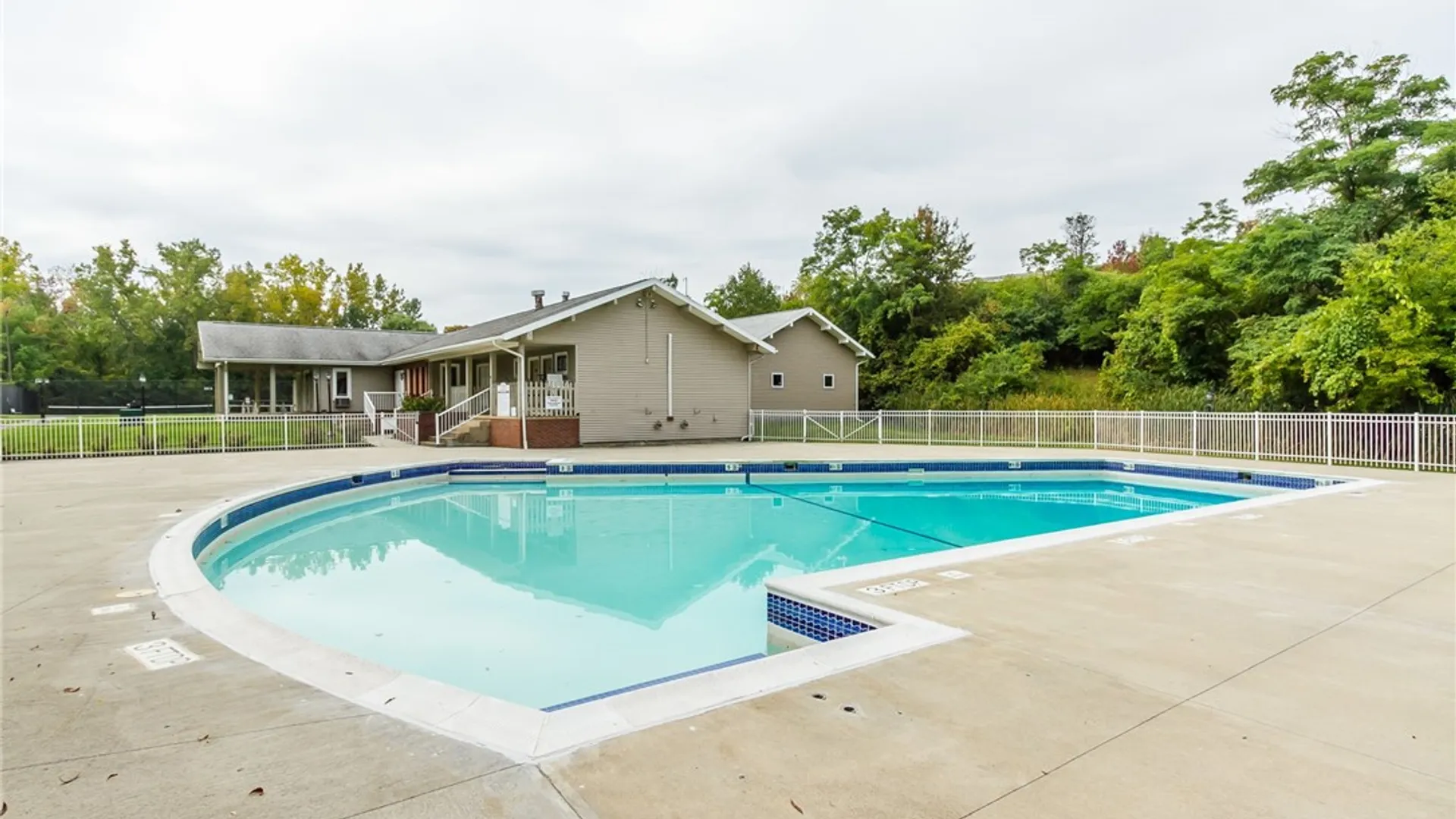 Property at 644 Eastbrooke Lane, Brighton, NY 14618 23