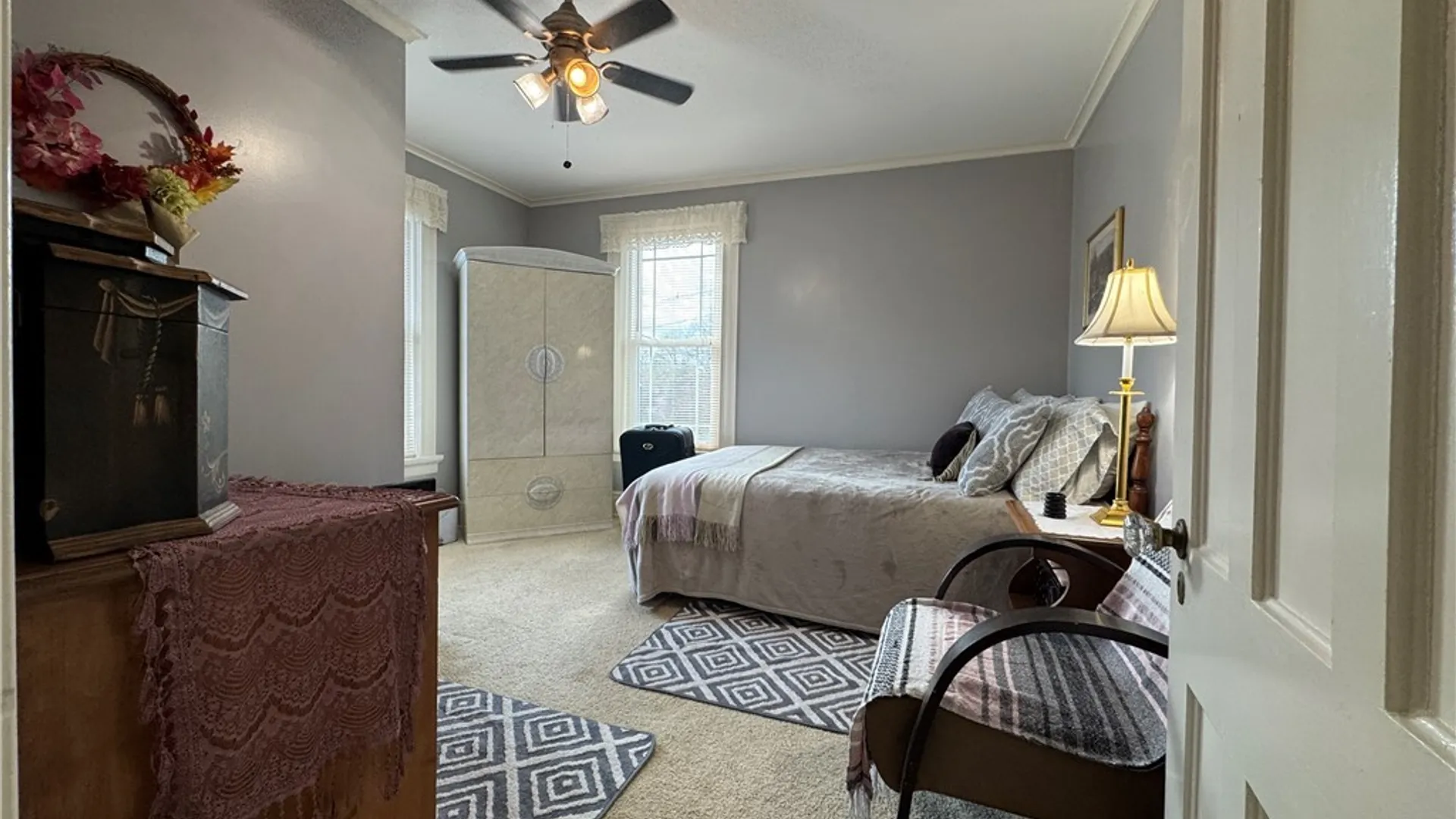 Property at 2570 Saint Paul Blvd, Irondequoit, NY 14617 32