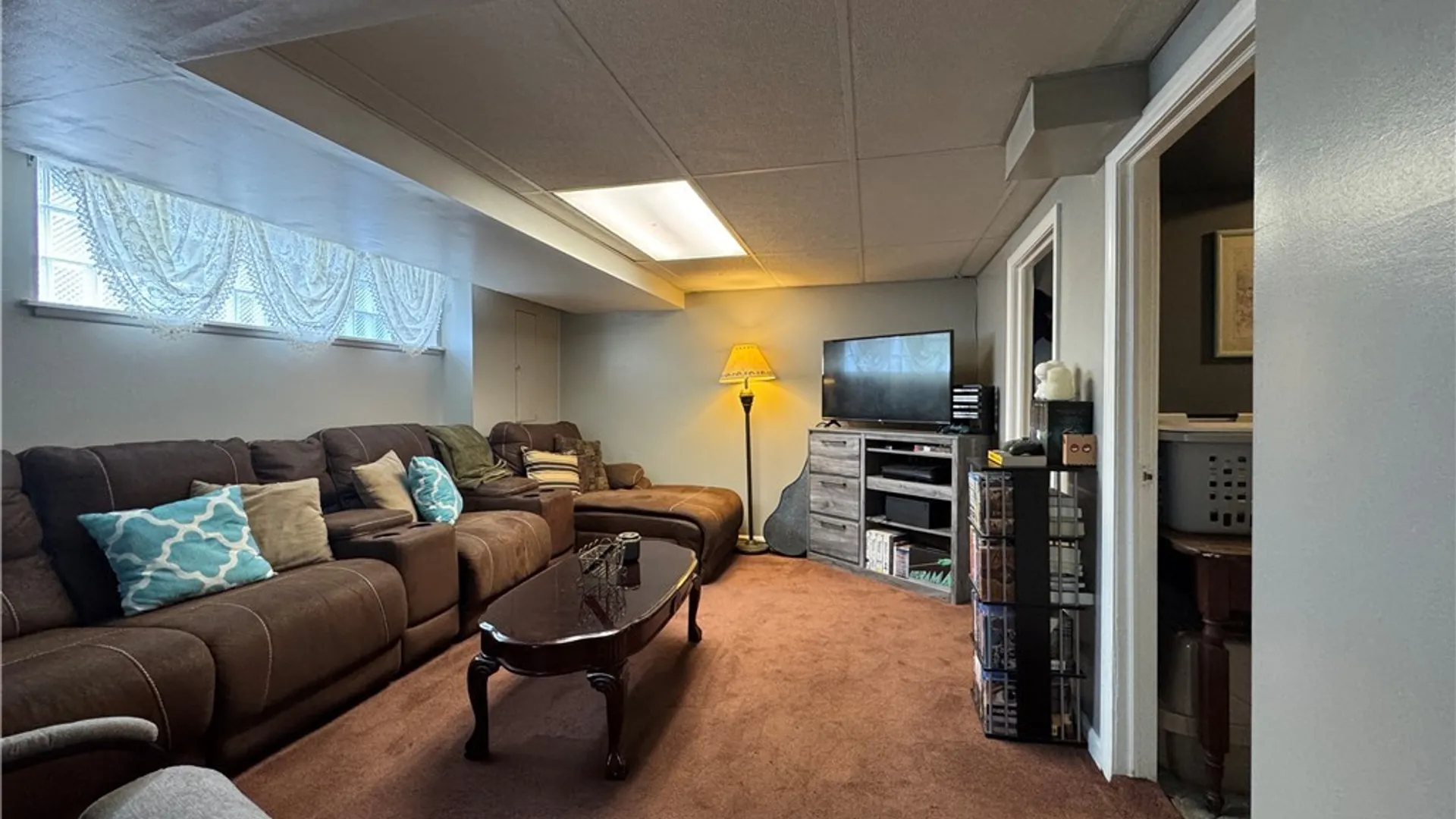 Property at 2570 Saint Paul Blvd, Irondequoit, NY 14617 44