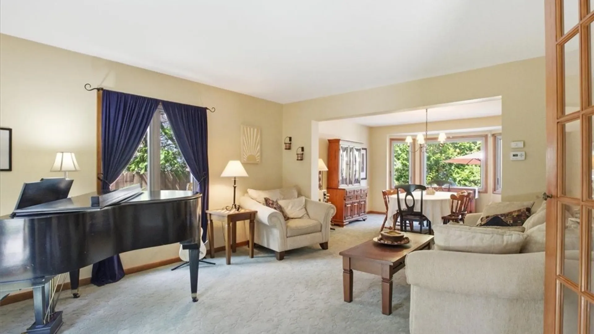 Property at 73 Greencastle Lane, Amherst, NY 14221 2