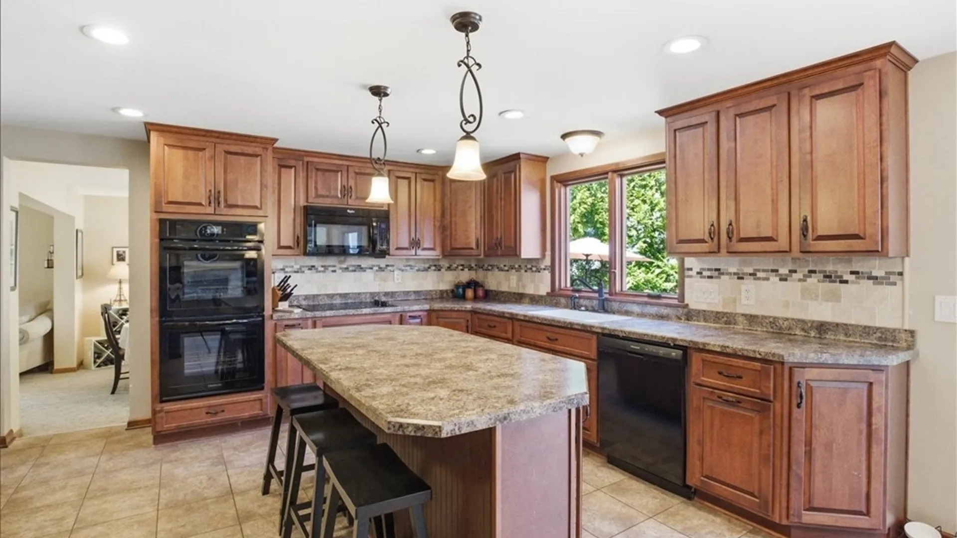 Property at 73 Greencastle Lane, Amherst, NY 14221 3