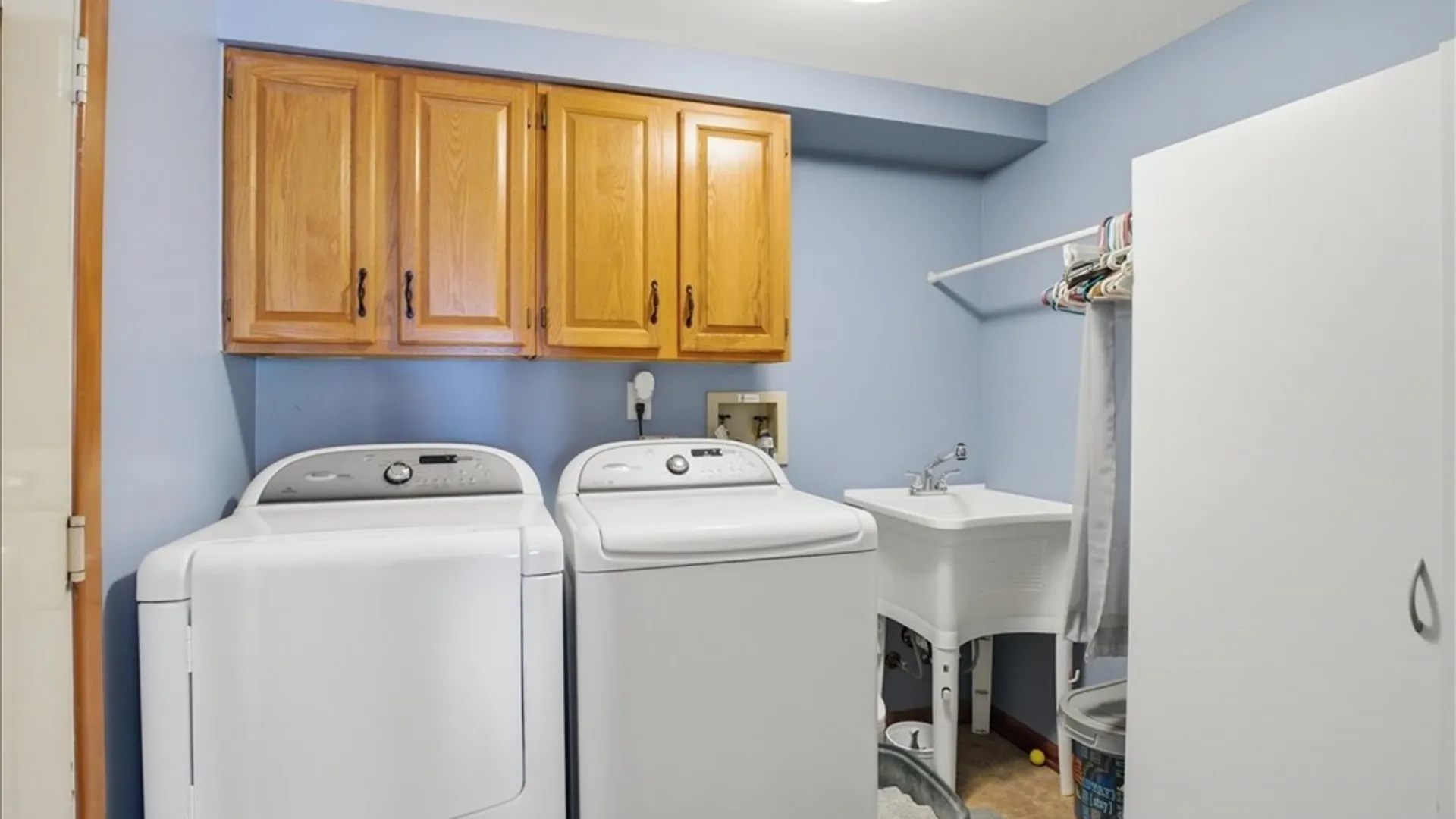 Property at 73 Greencastle Lane, Amherst, NY 14221 33