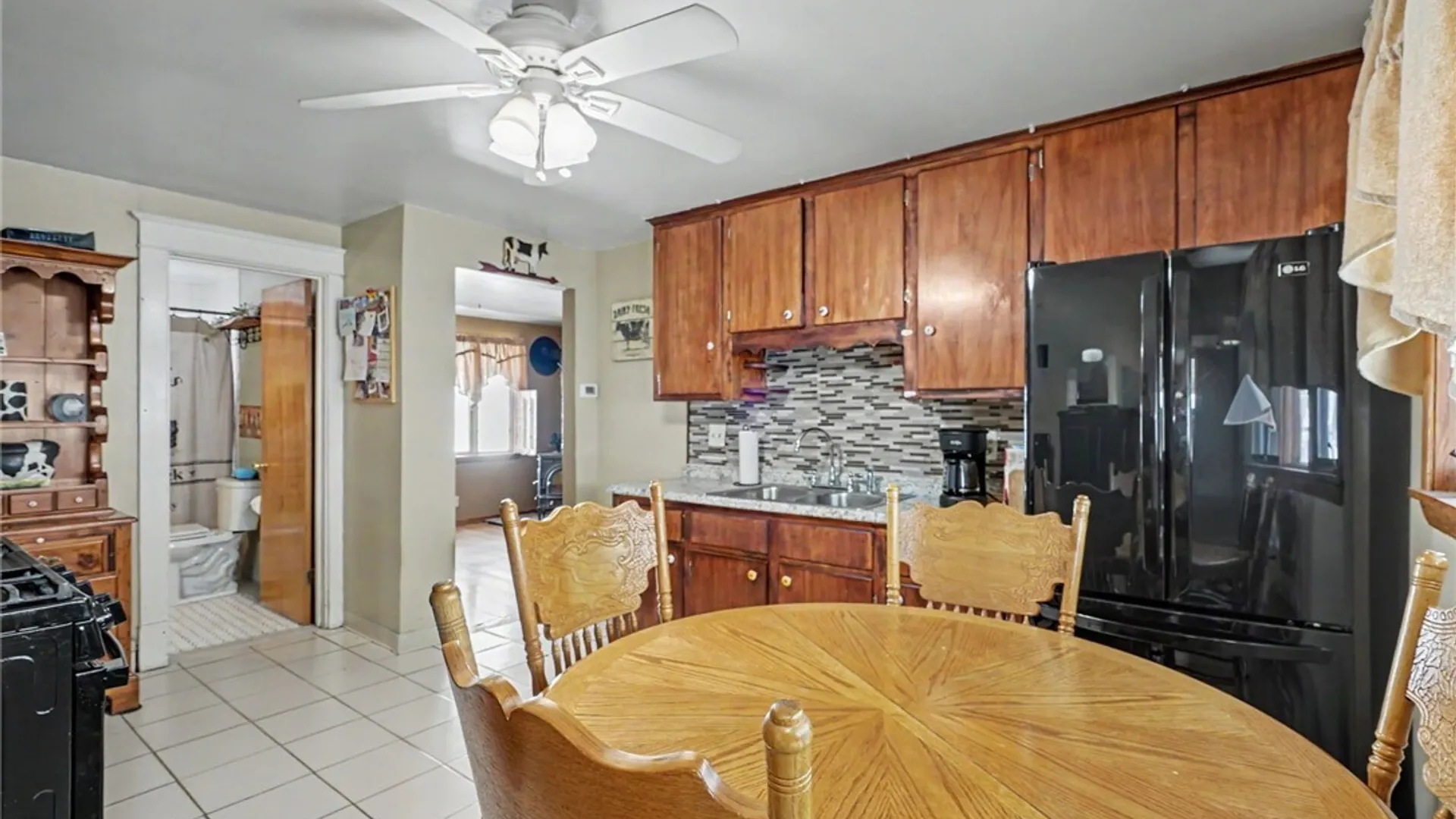 Property at 138 Jackson Avenue, Cheektowaga, NY 14212 14