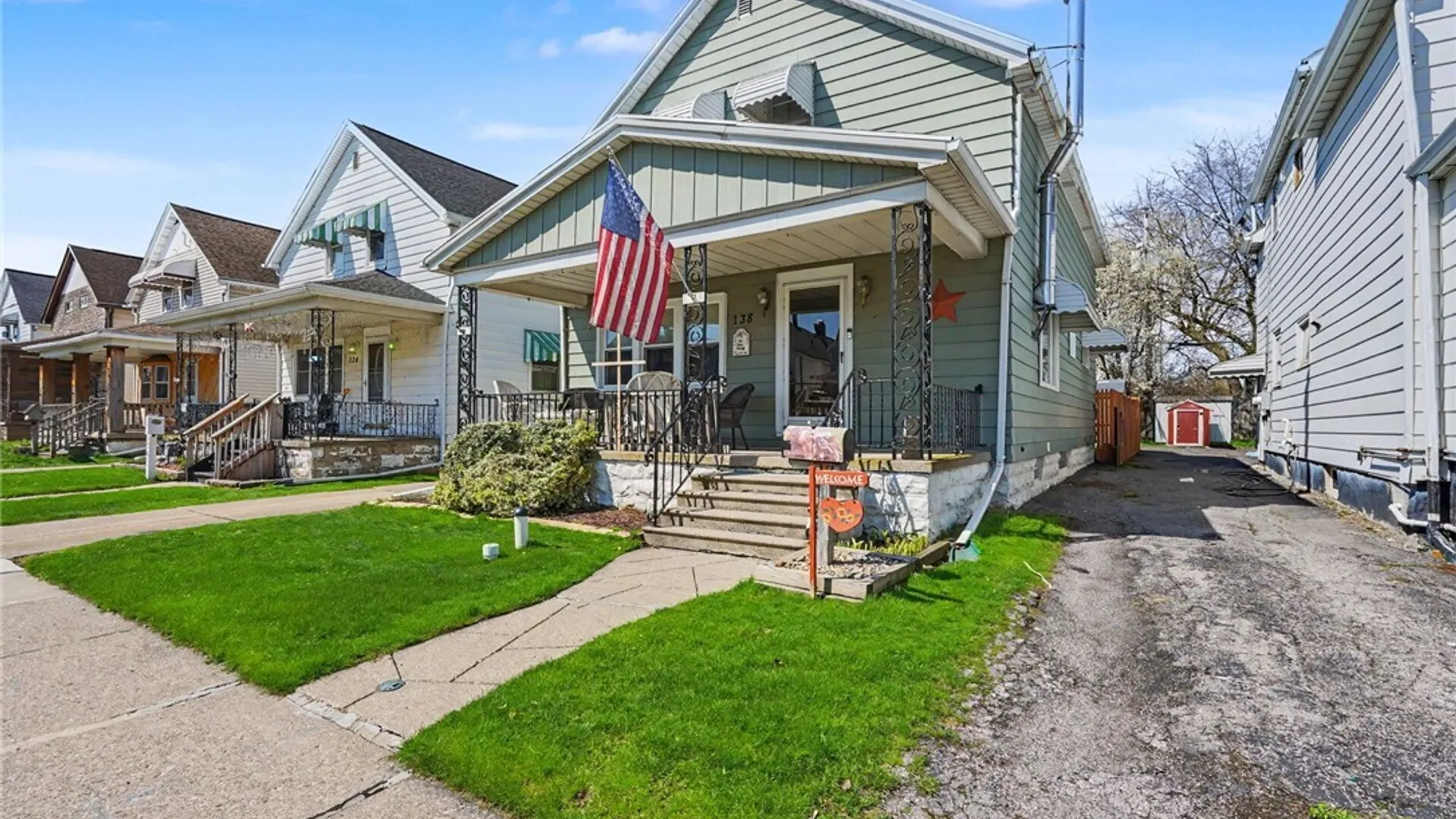 Property at 138 Jackson Avenue, Cheektowaga, NY 14212 3