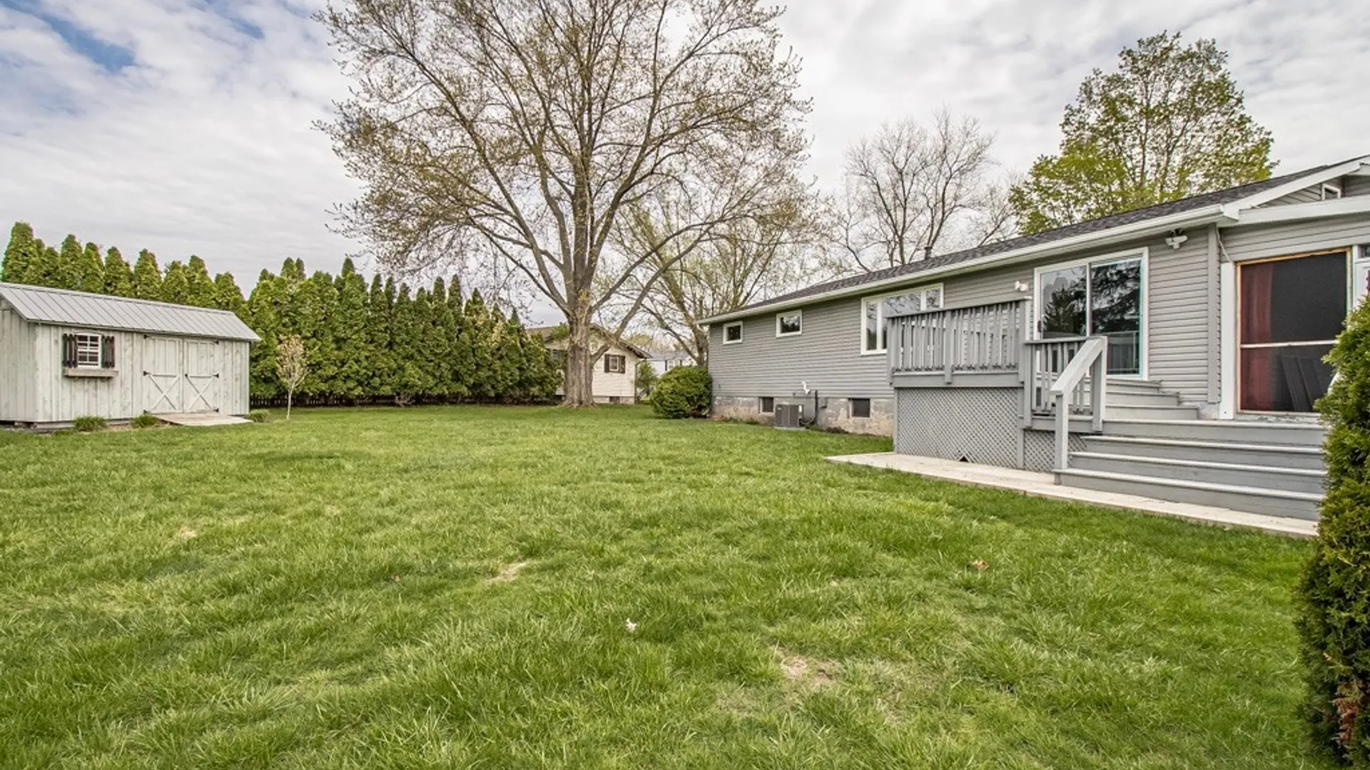 Property at 403 Stillwell Circle, DeWitt, NY 13057 5