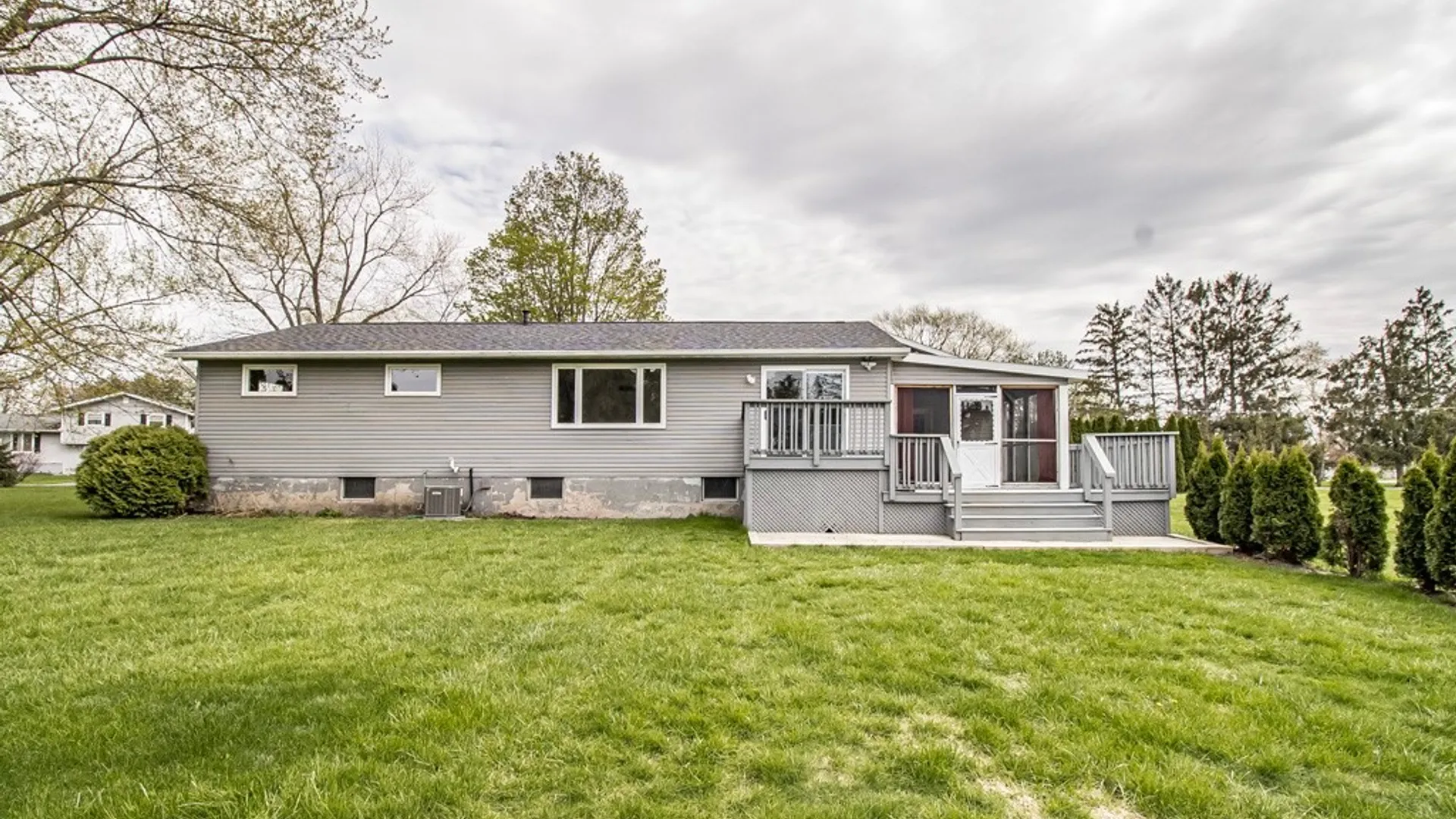 Property at 403 Stillwell Circle, DeWitt, NY 13057 8