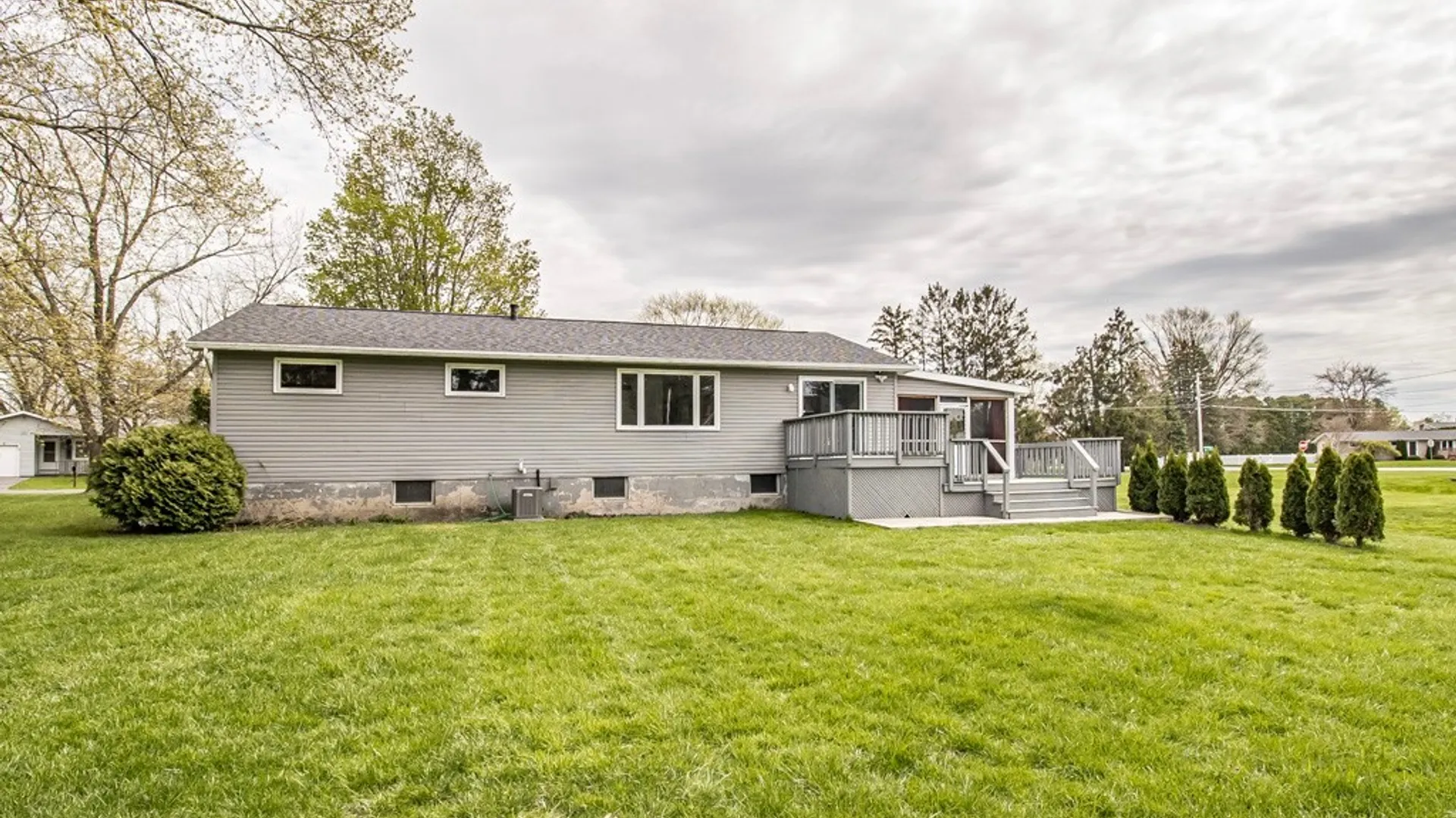 Property at 403 Stillwell Circle, DeWitt, NY 13057 9