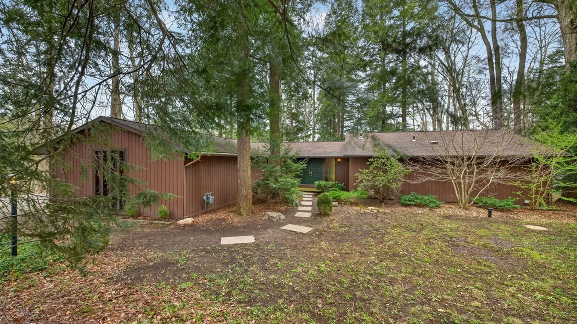 Property at 4285 Balcomb Mill Circle, Onondaga, NY 13215 2