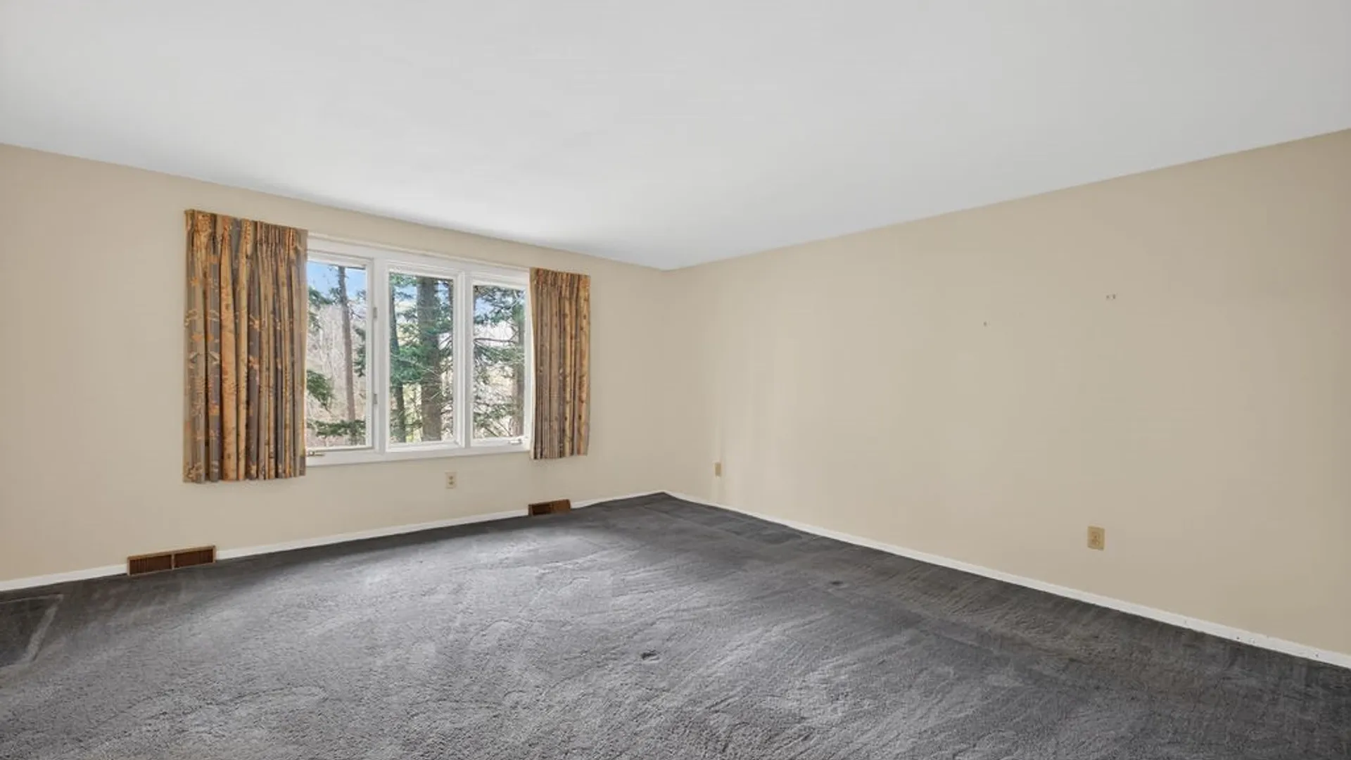 Property at 4285 Balcomb Mill Circle, Onondaga, NY 13215 35