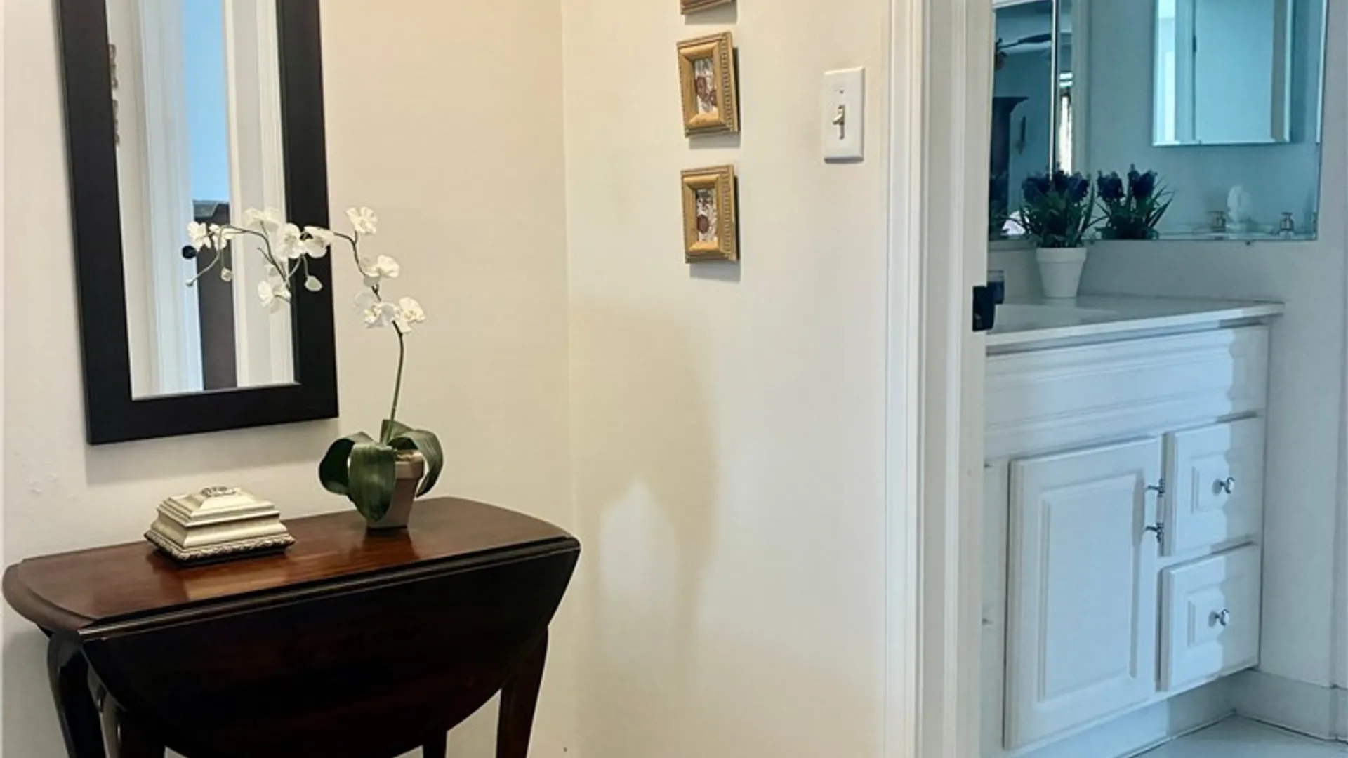 Property at 40 Hamlin Sq, Amherst, NY 14221 13