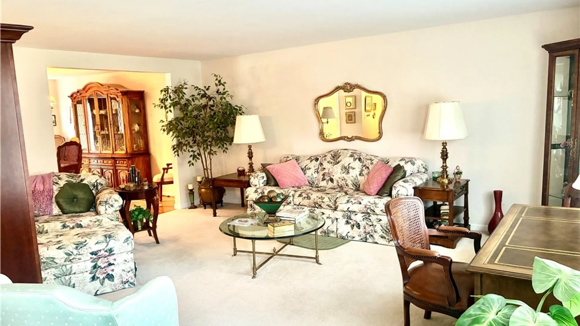 Property at 40 Hamlin Sq, Amherst, NY 14221 5