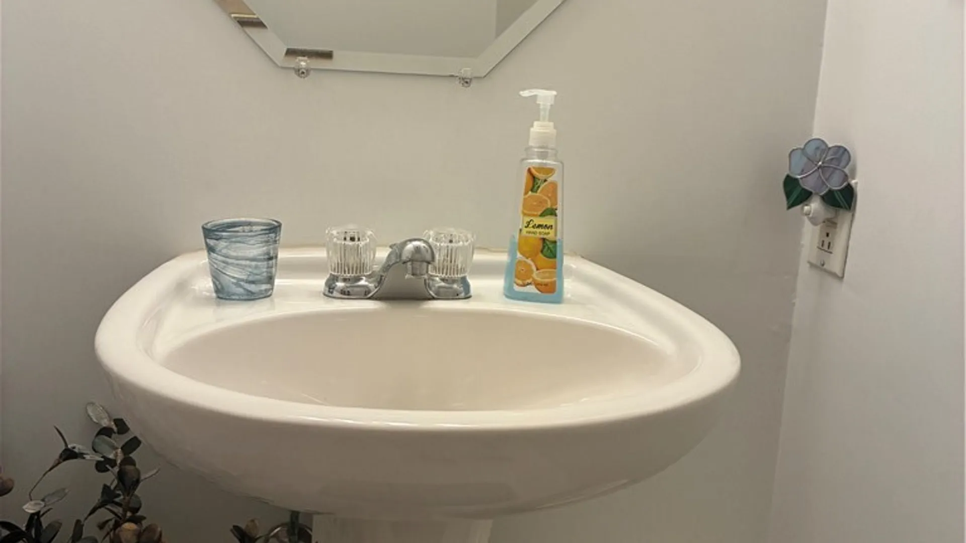 Property at 40 Hamlin Sq, Amherst, NY 14221 9