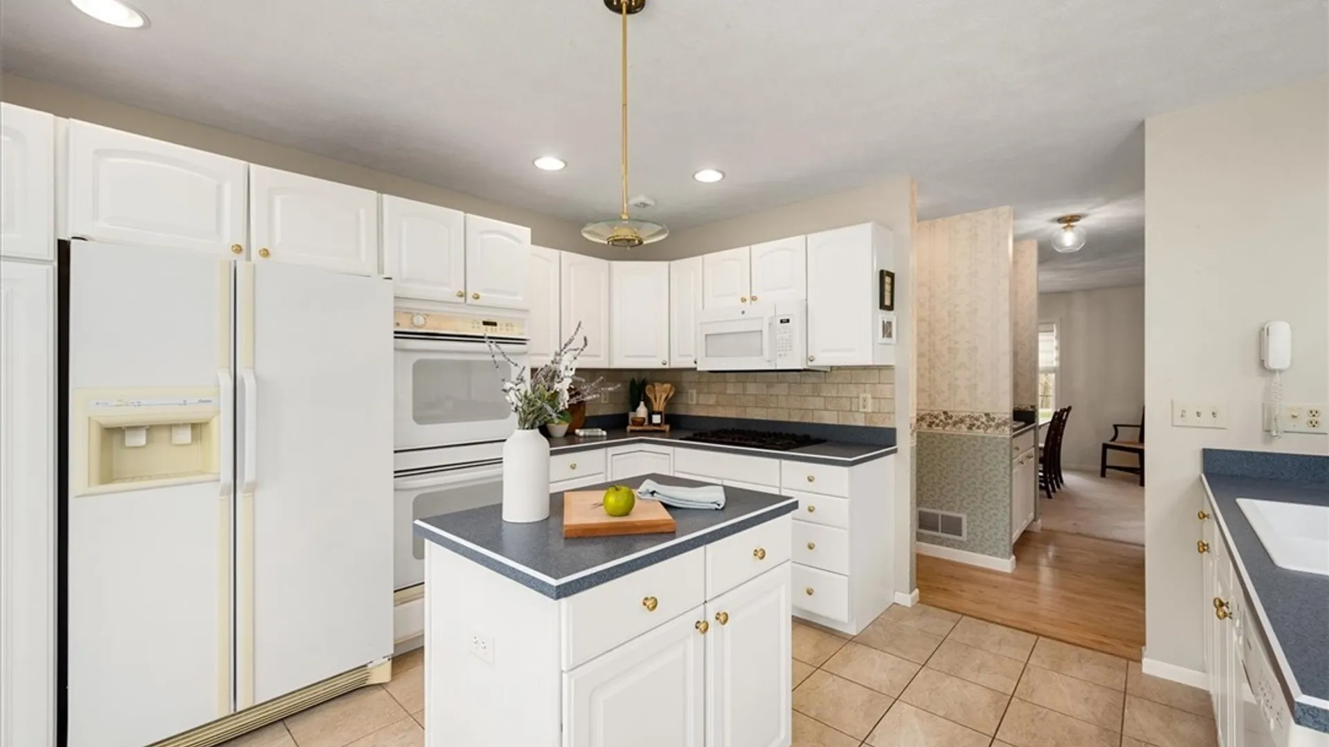 Property at 9211 Grange Hill Road, New Hartford, NY 13413 6