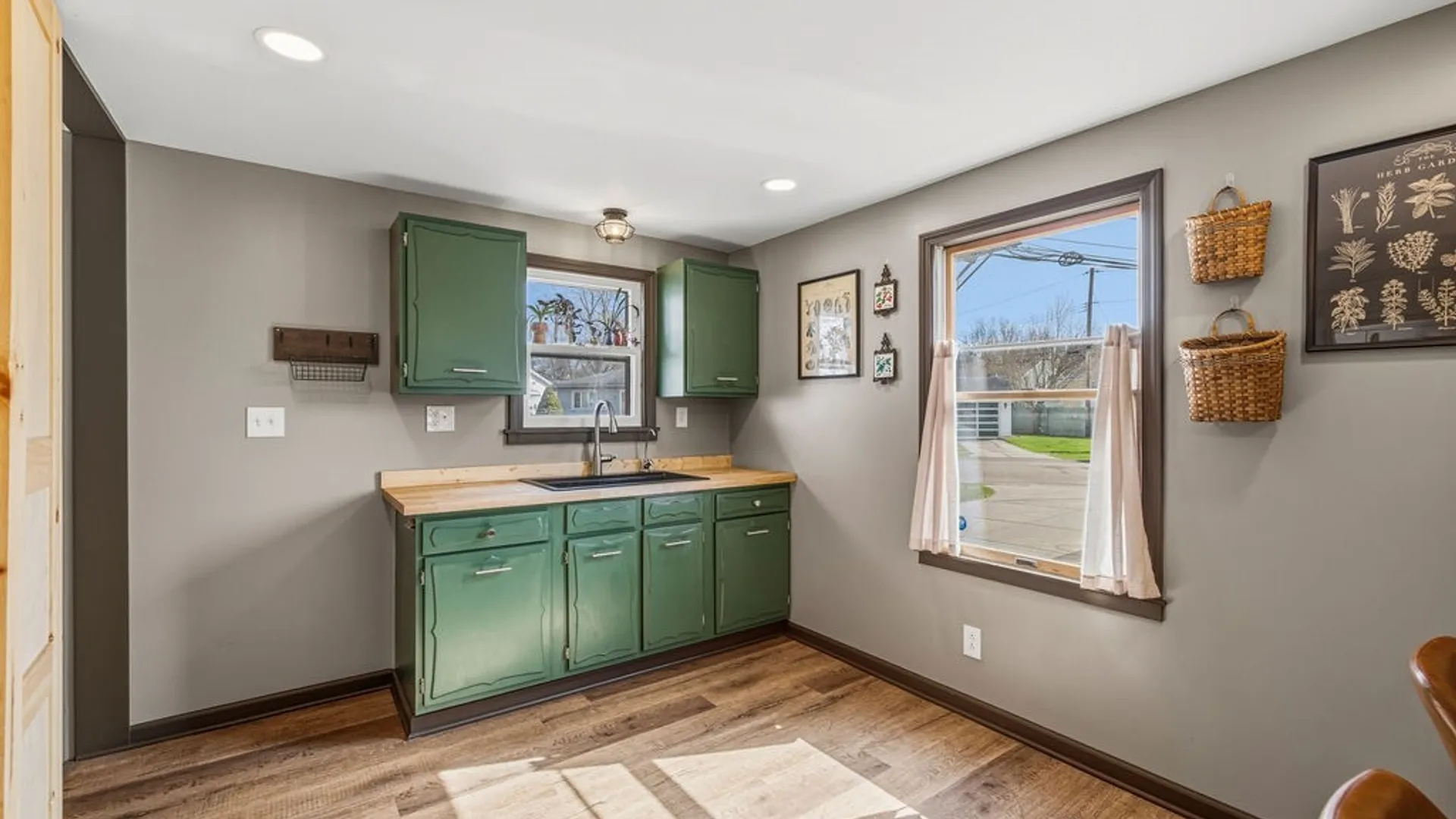 Property at 21 Pritchard Street, Buffalo, NY 14210 8