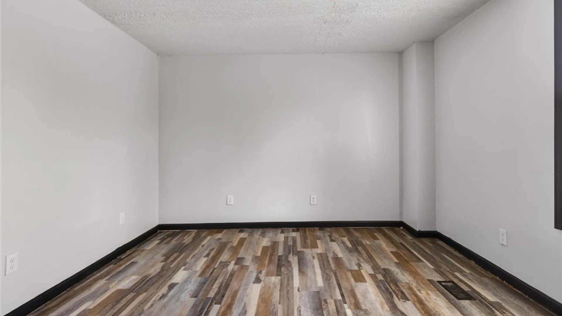 Property at 495 Emerson Street, Rochester, NY 14613 16