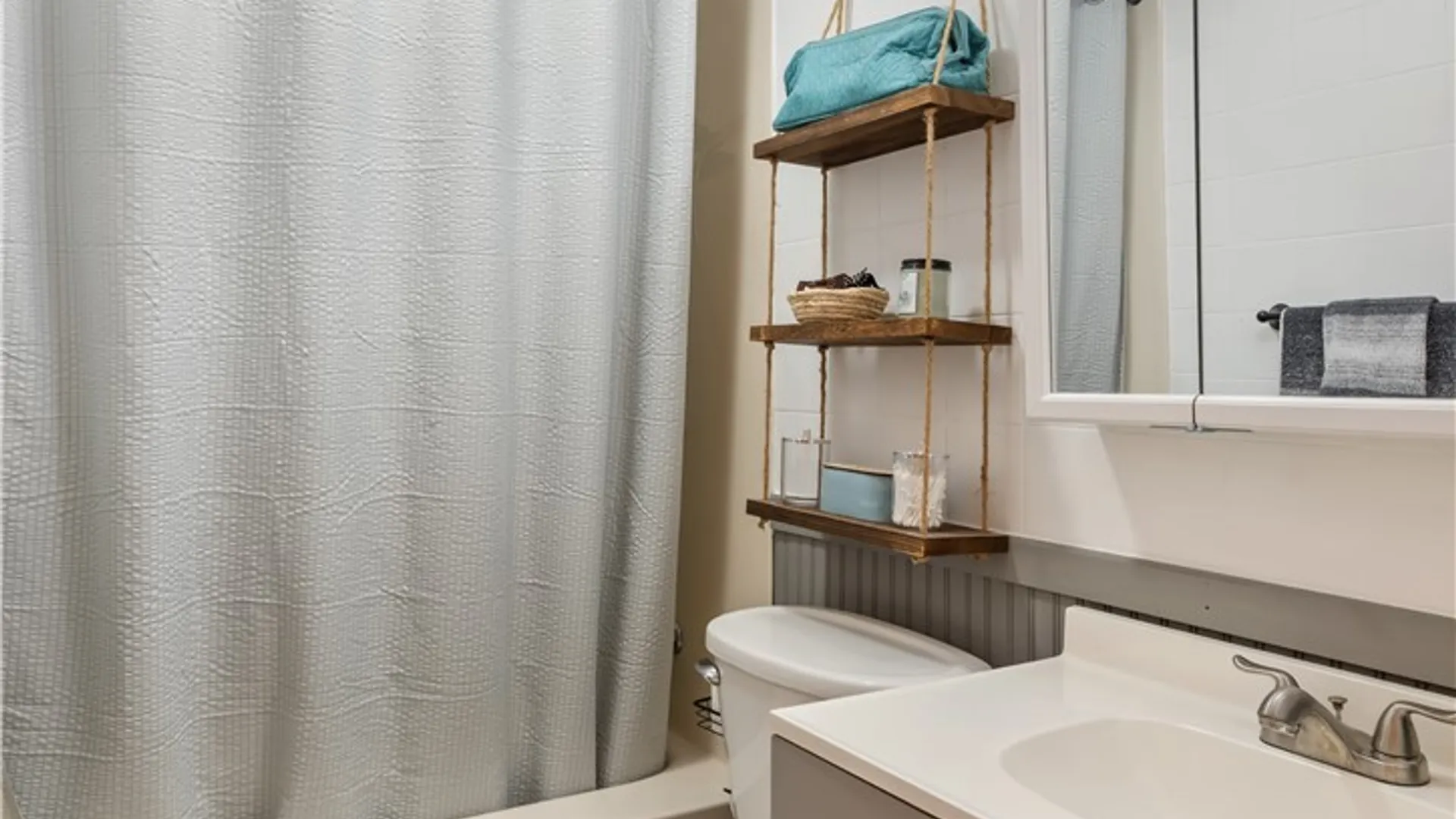 Property at 17 Violet Avenue, Amherst, NY 14226 11