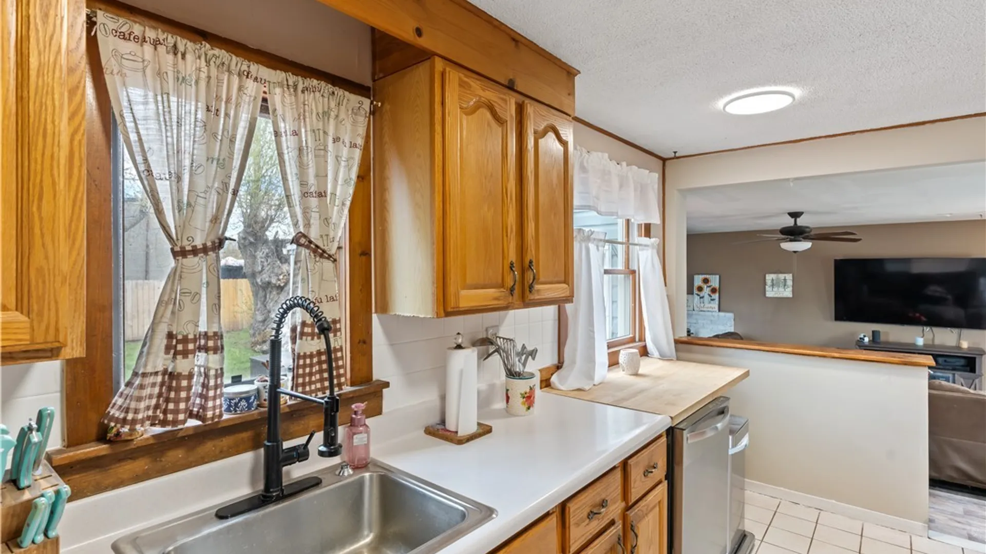 Property at 17 Violet Avenue, Amherst, NY 14226 3