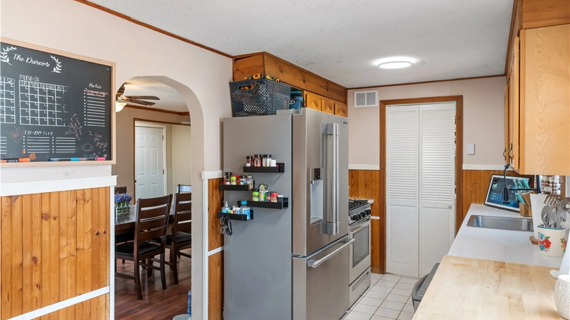 Property at 17 Violet Avenue, Amherst, NY 14226 5