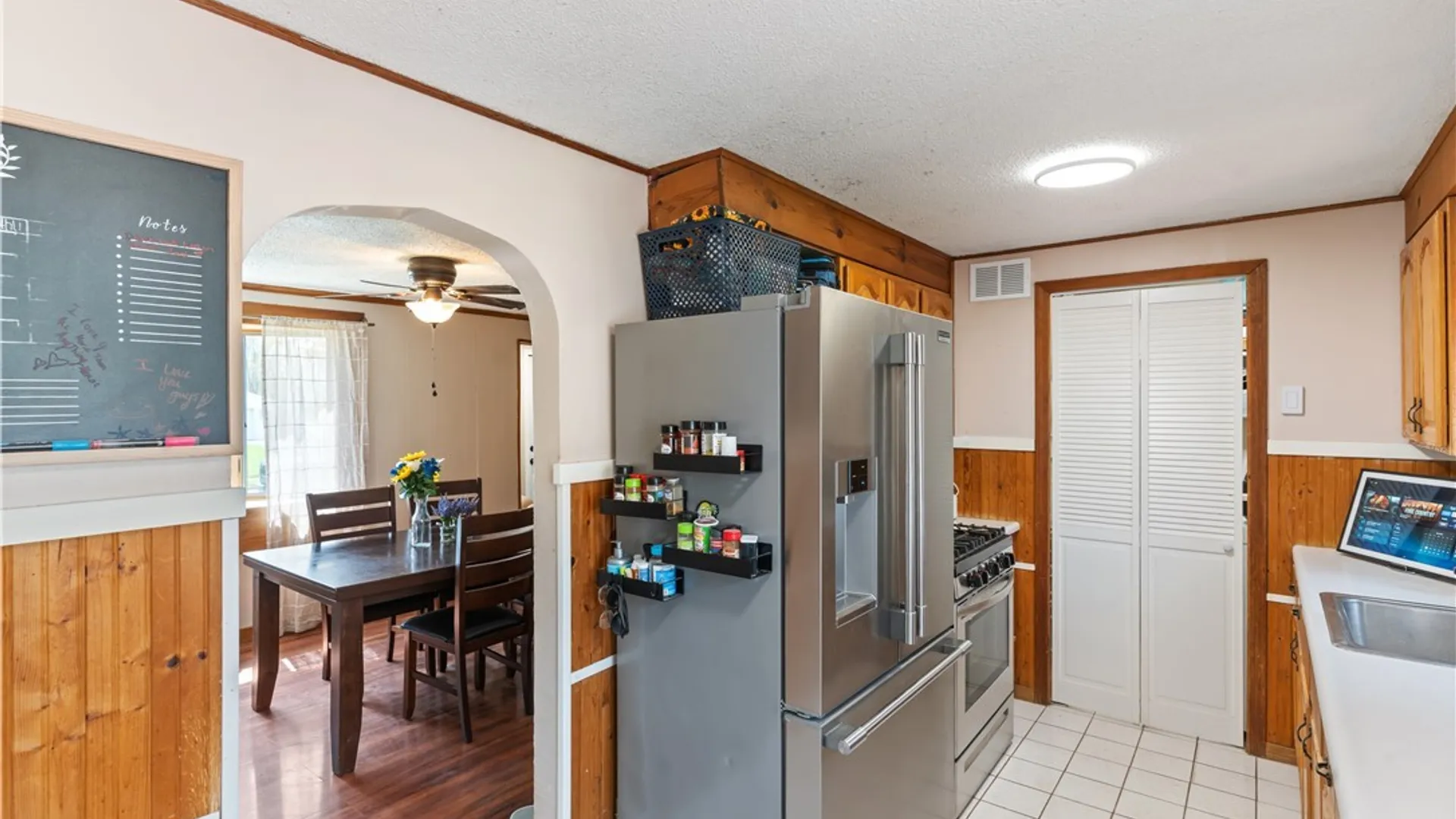 Property at 17 Violet Avenue, Amherst, NY 14226 6