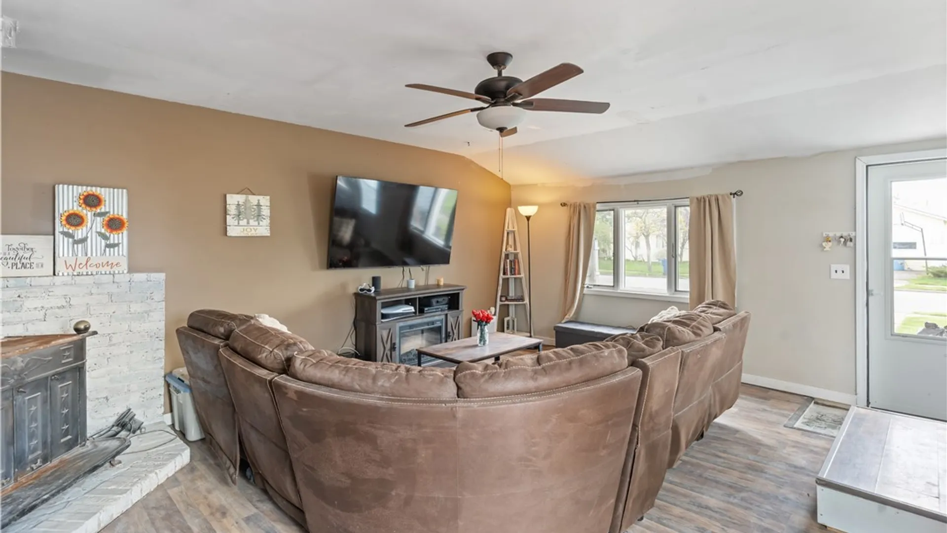 Property at 17 Violet Avenue, Amherst, NY 14226 9