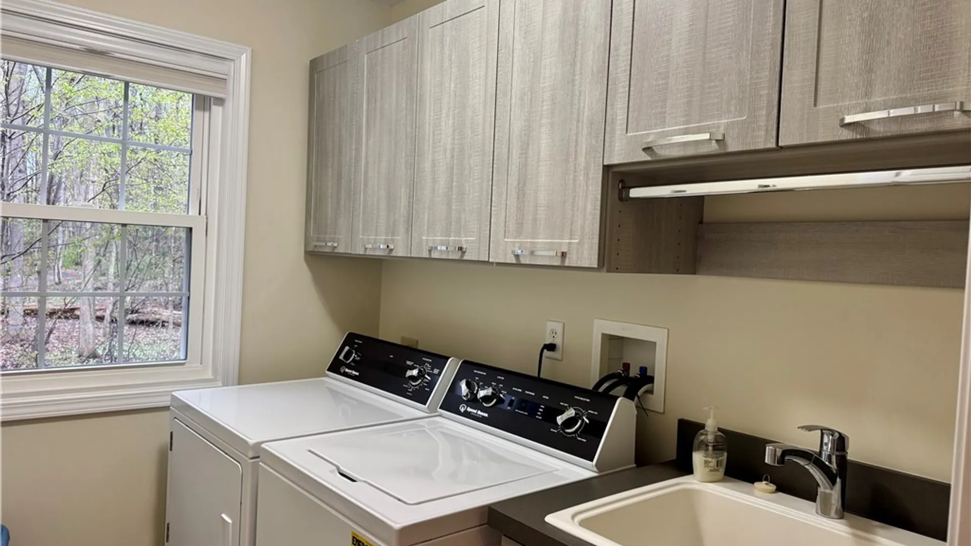 Property at 4210 Mistral Circle, Clay, NY 13090 30