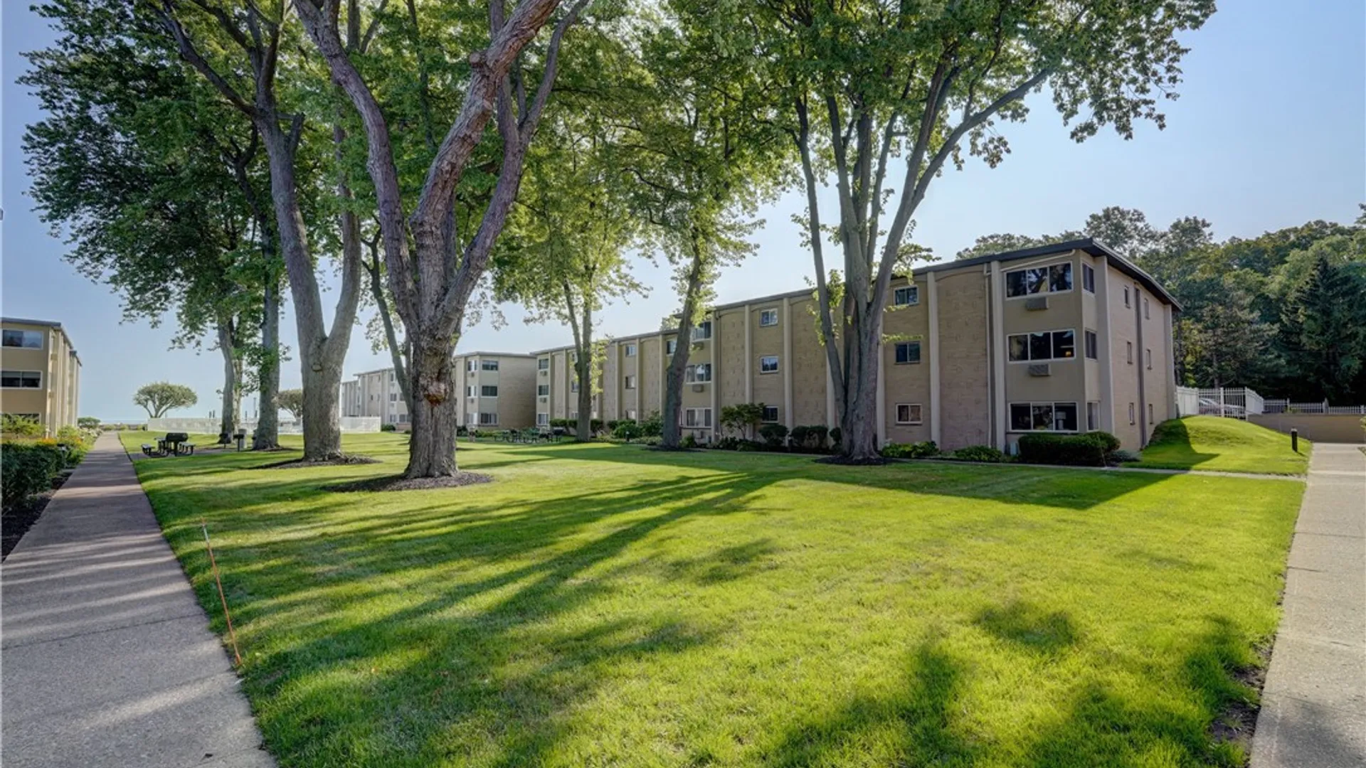 Property at 913 Westage At The Harbor, Irondequoit, NY 14617 29