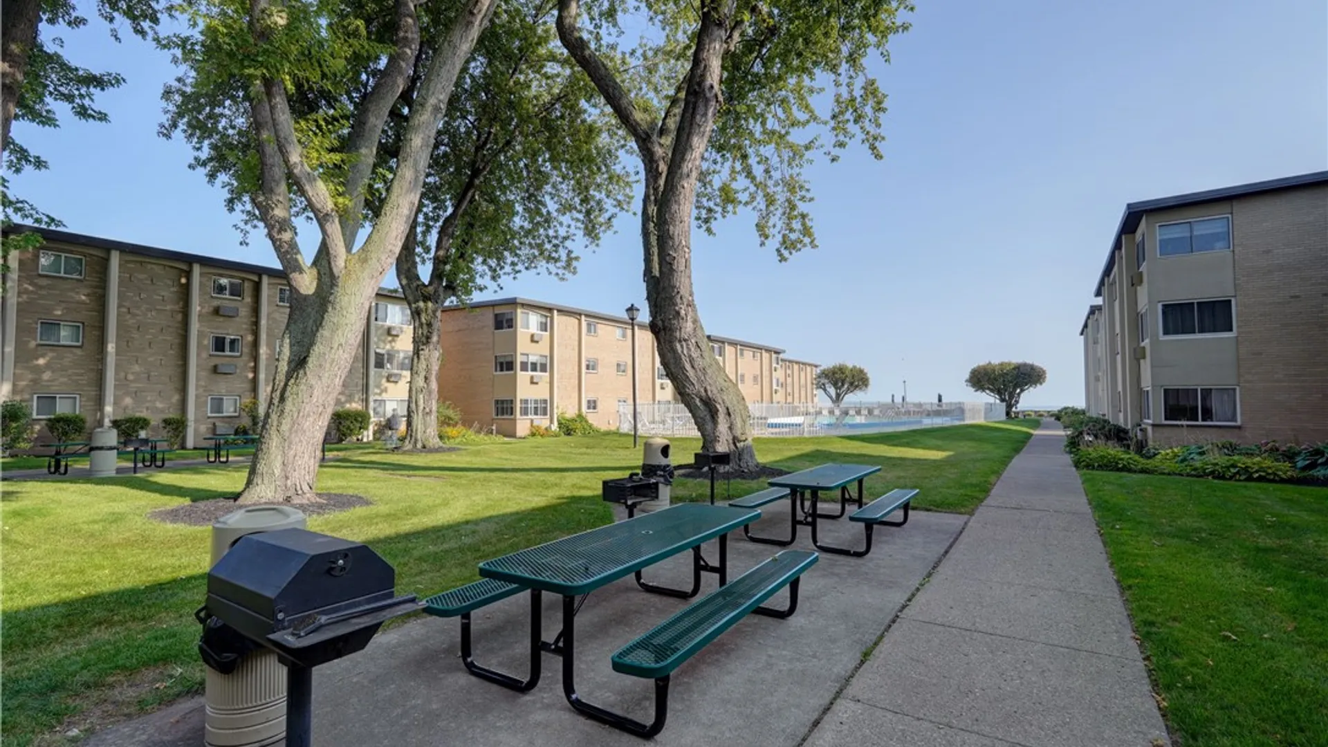 Property at 913 Westage At The Harbor, Irondequoit, NY 14617 31