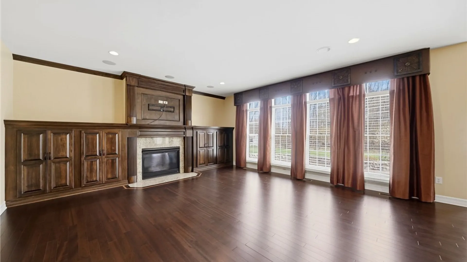 Property at 35 Worthington Lane, Lancaster, NY 14086 13