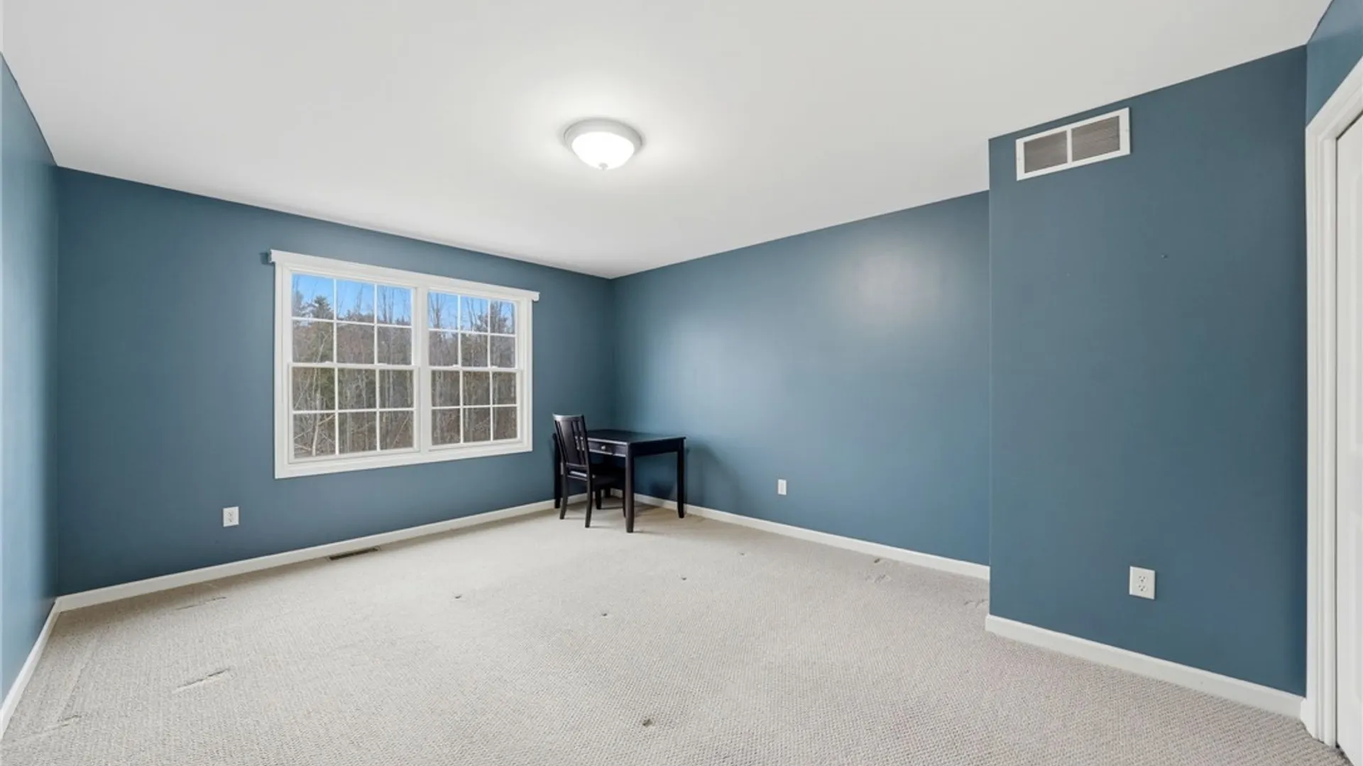 Property at 35 Worthington Lane, Lancaster, NY 14086 27