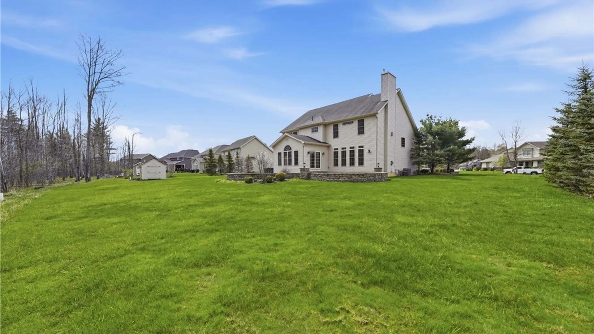 Property at 35 Worthington Lane, Lancaster, NY 14086 39