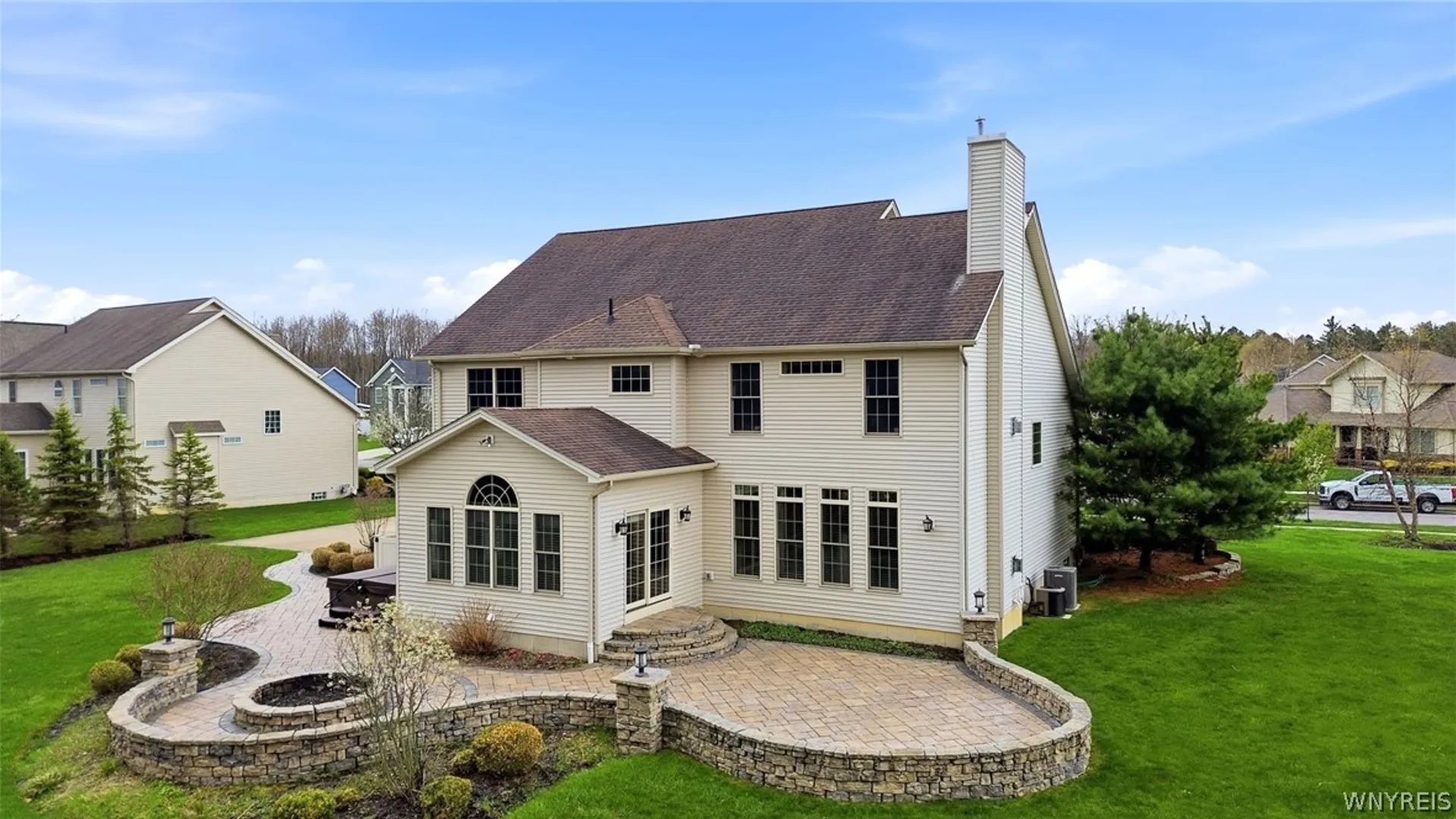 Property at 35 Worthington Lane, Lancaster, NY 14086 41